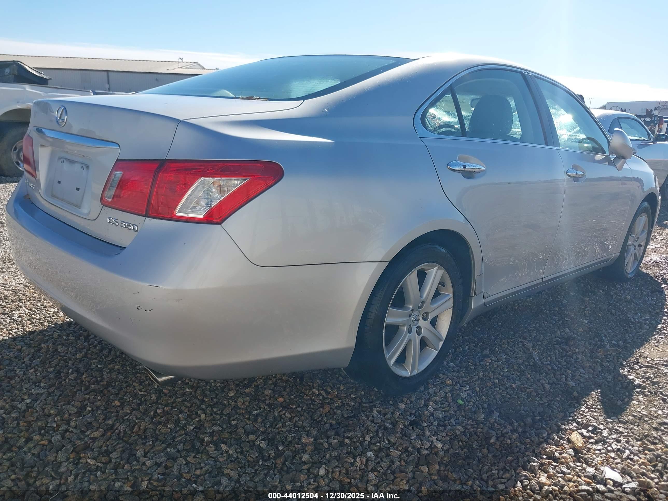 LEXUS ES image 4