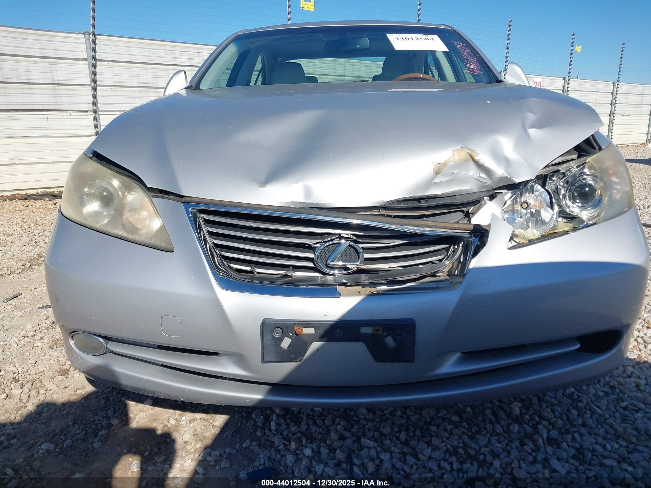 LEXUS ES image 6