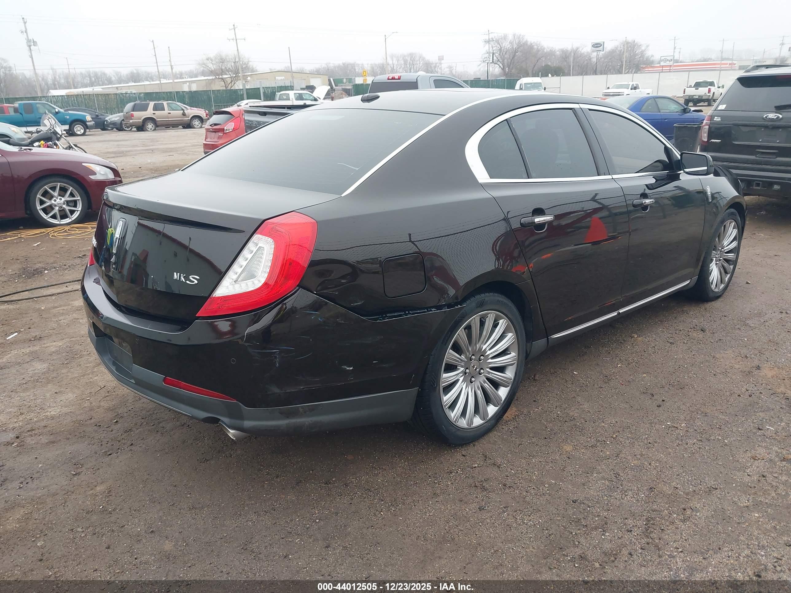 LINCOLN MKS image 4