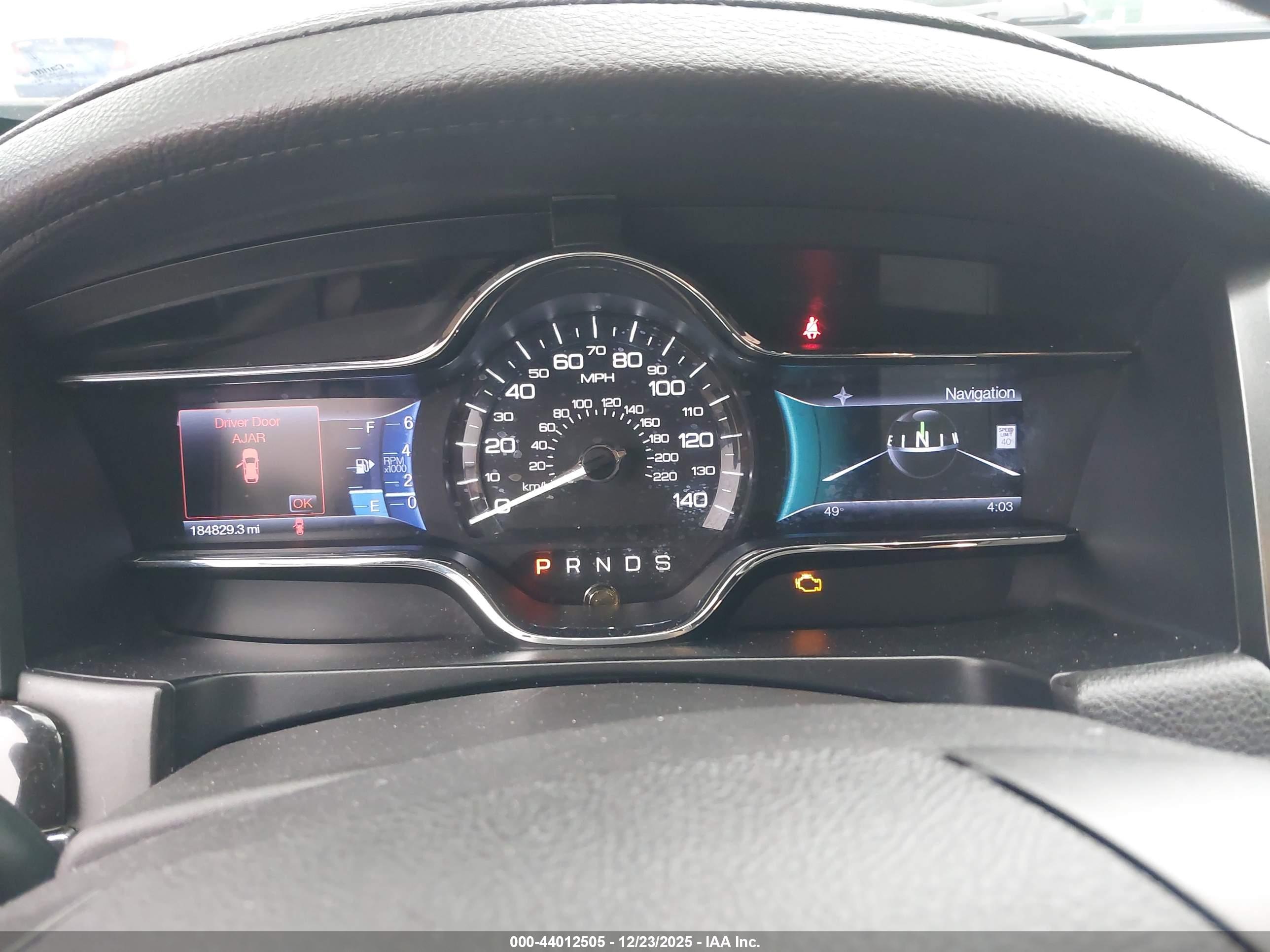 LINCOLN MKS image 7
