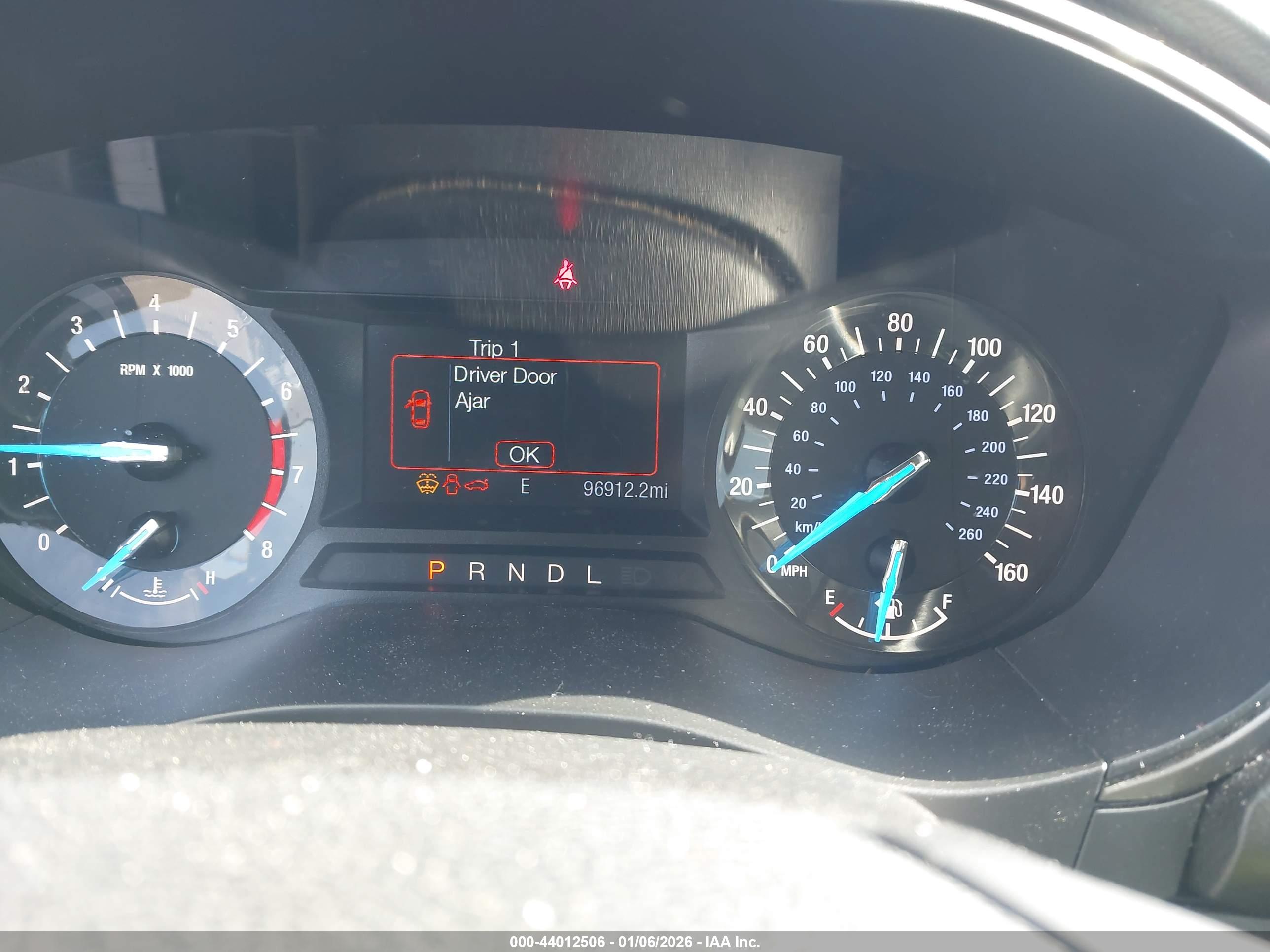 FORD FUSION image 7