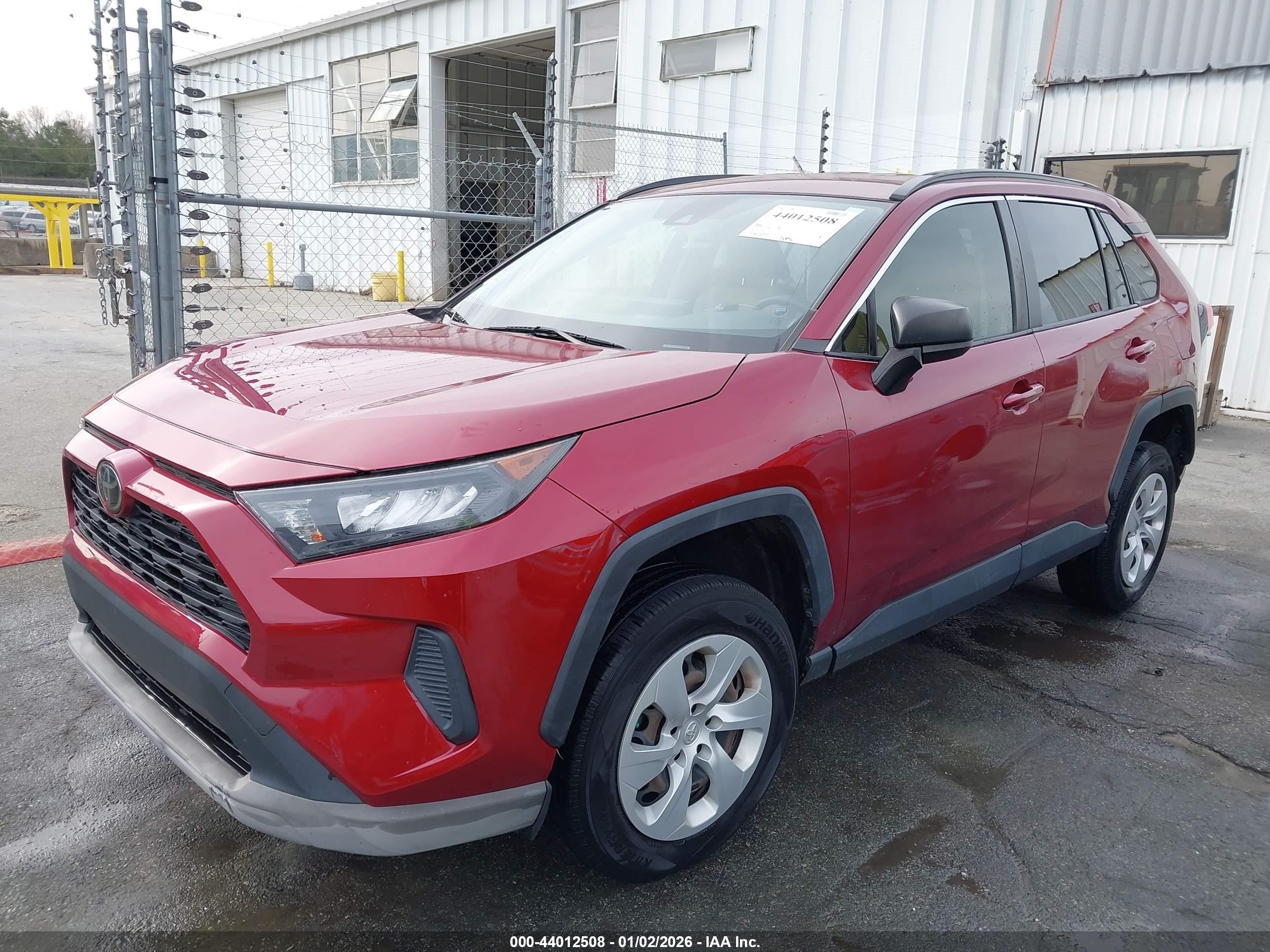 TOYOTA RAV4 image 2