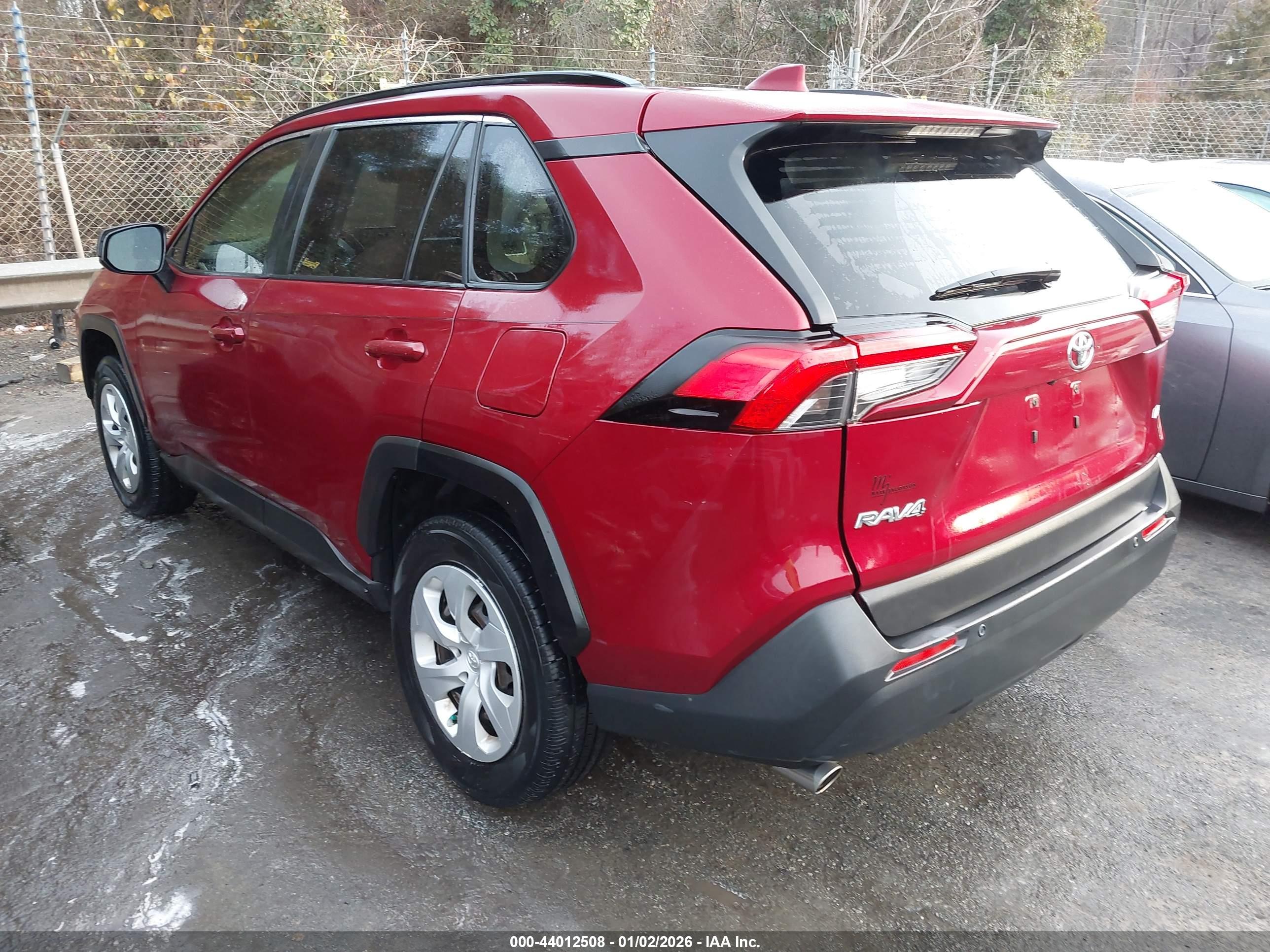 TOYOTA RAV4 image 3