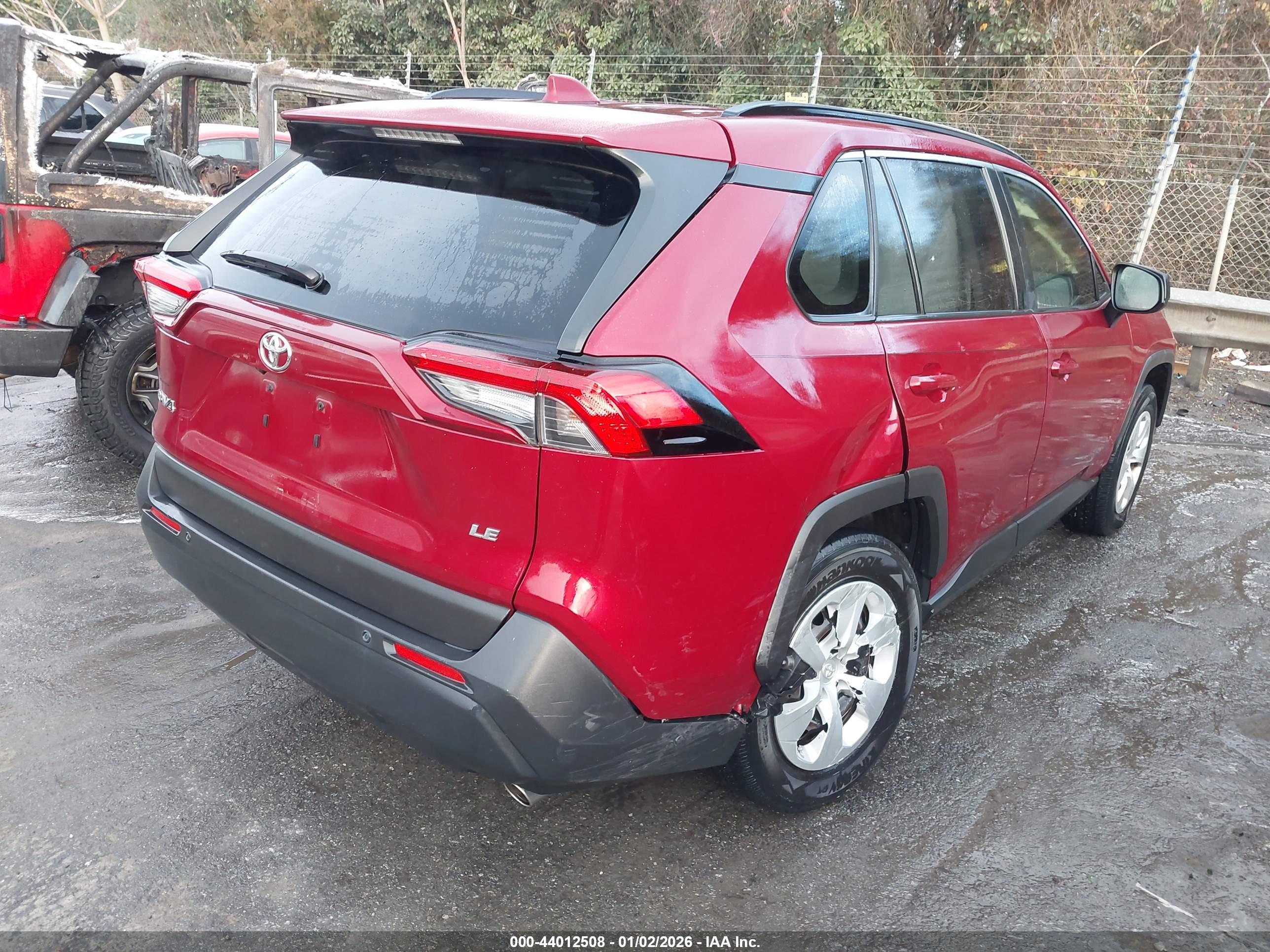 TOYOTA RAV4 image 4