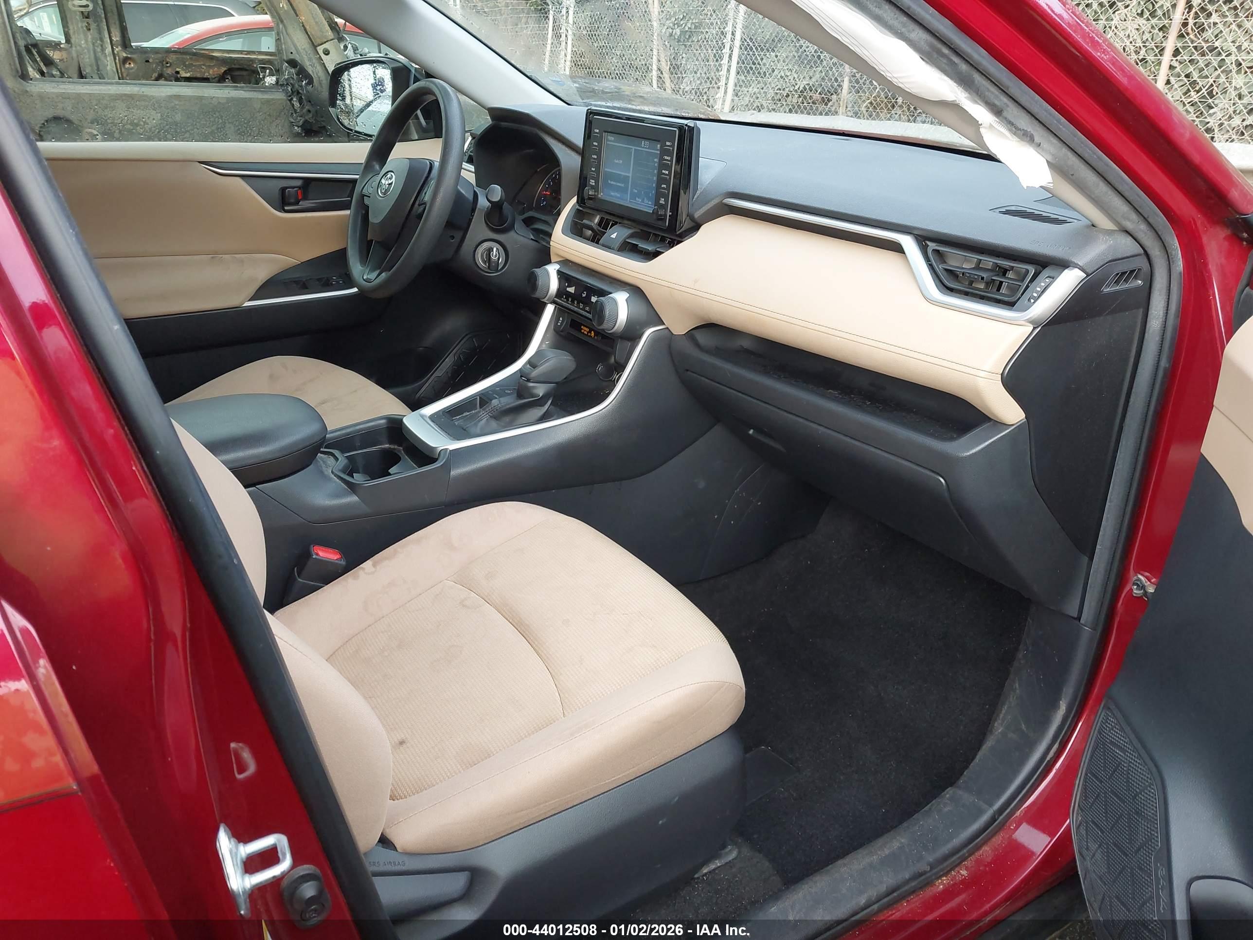 TOYOTA RAV4 image 5