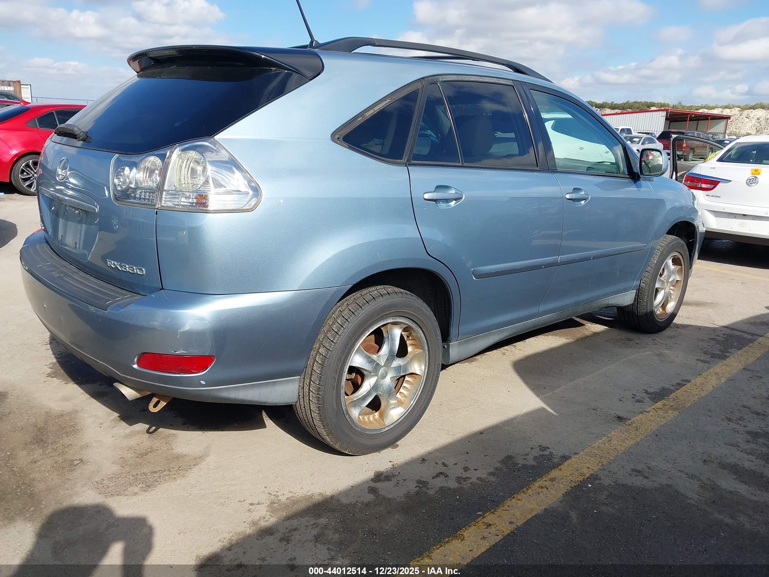 LEXUS RX image 4