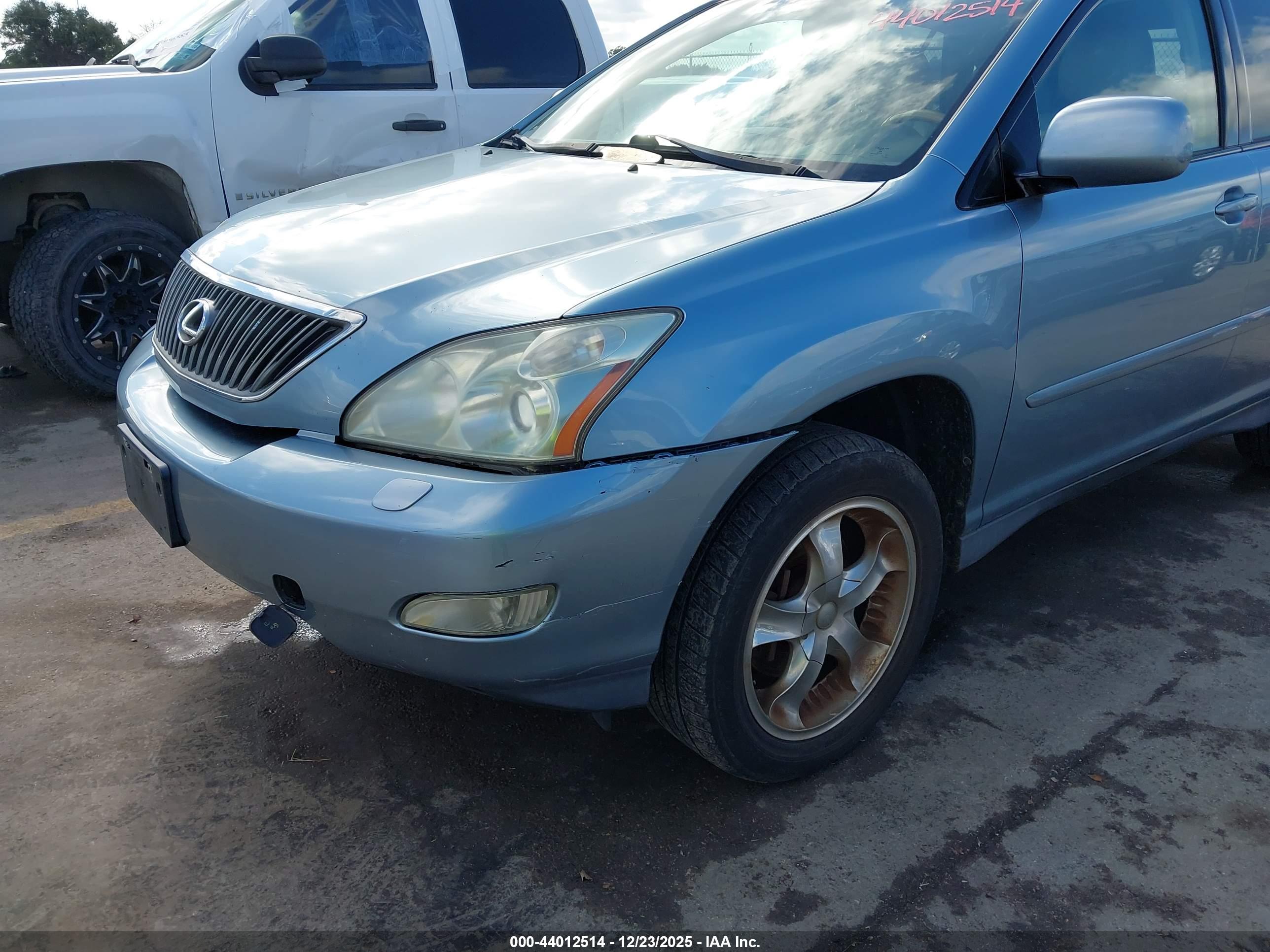 LEXUS RX image 6