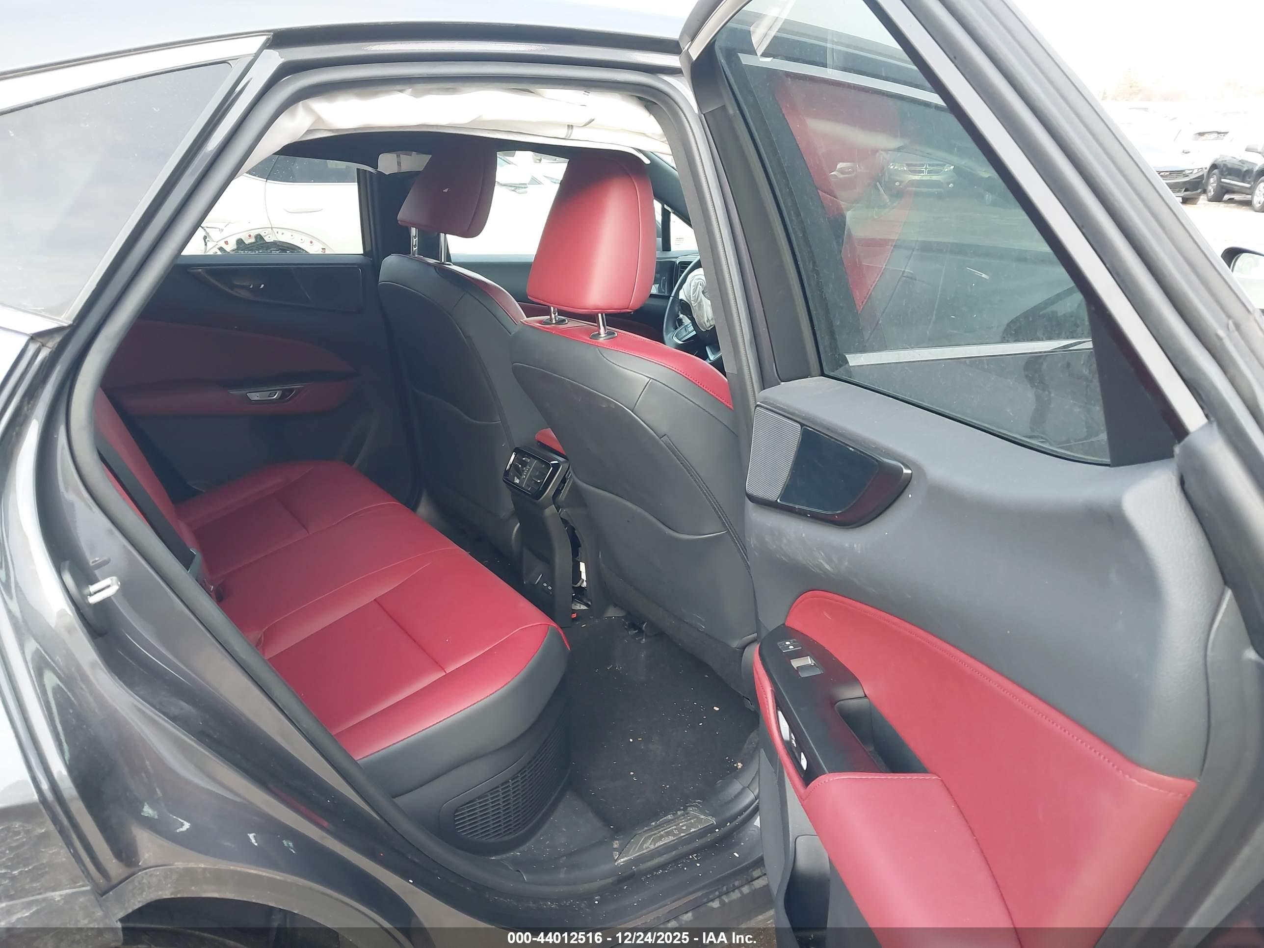LEXUS NX image 8