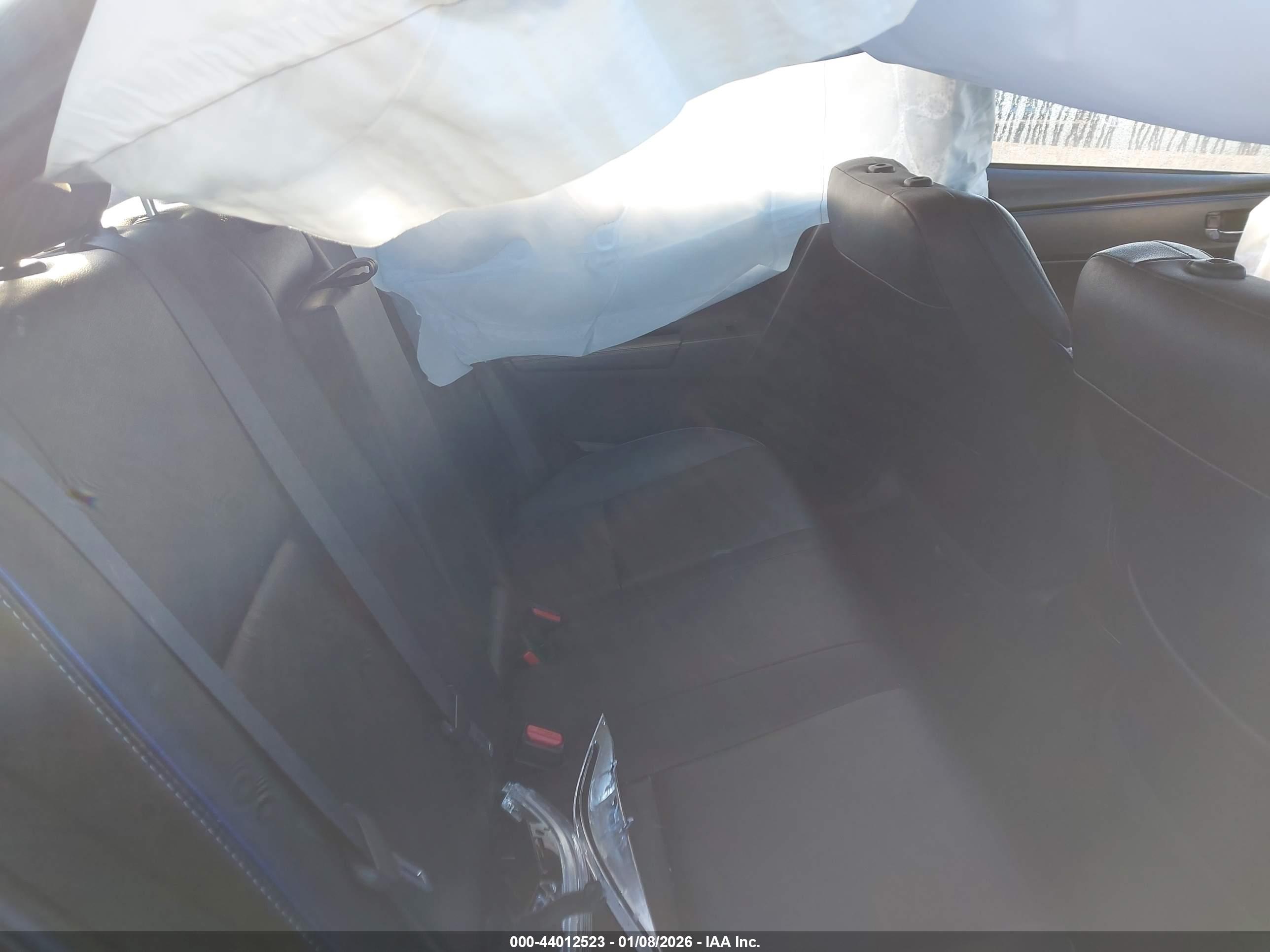 TOYOTA COROLLA image 8