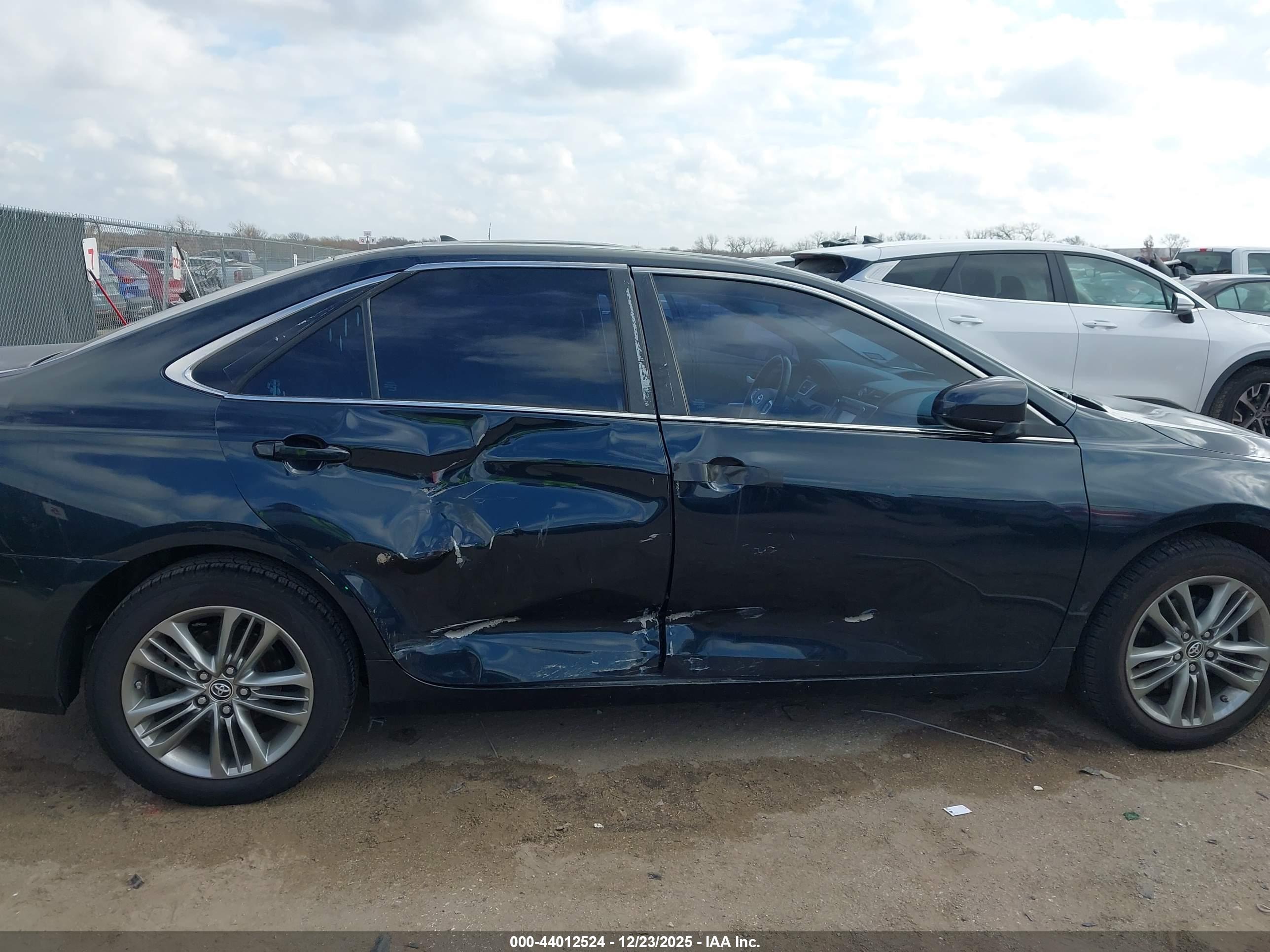 TOYOTA CAMRY image 6