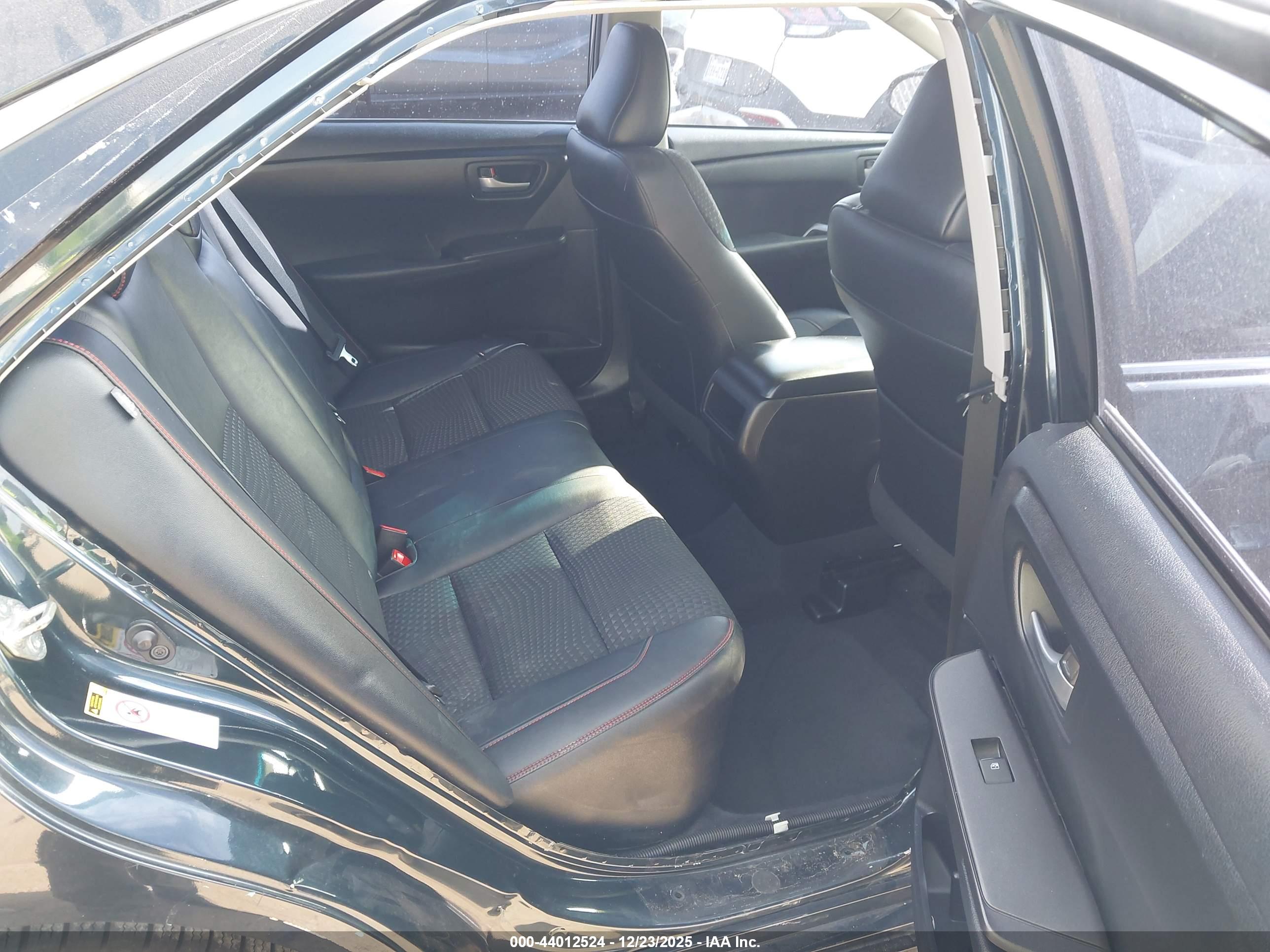 TOYOTA CAMRY image 8