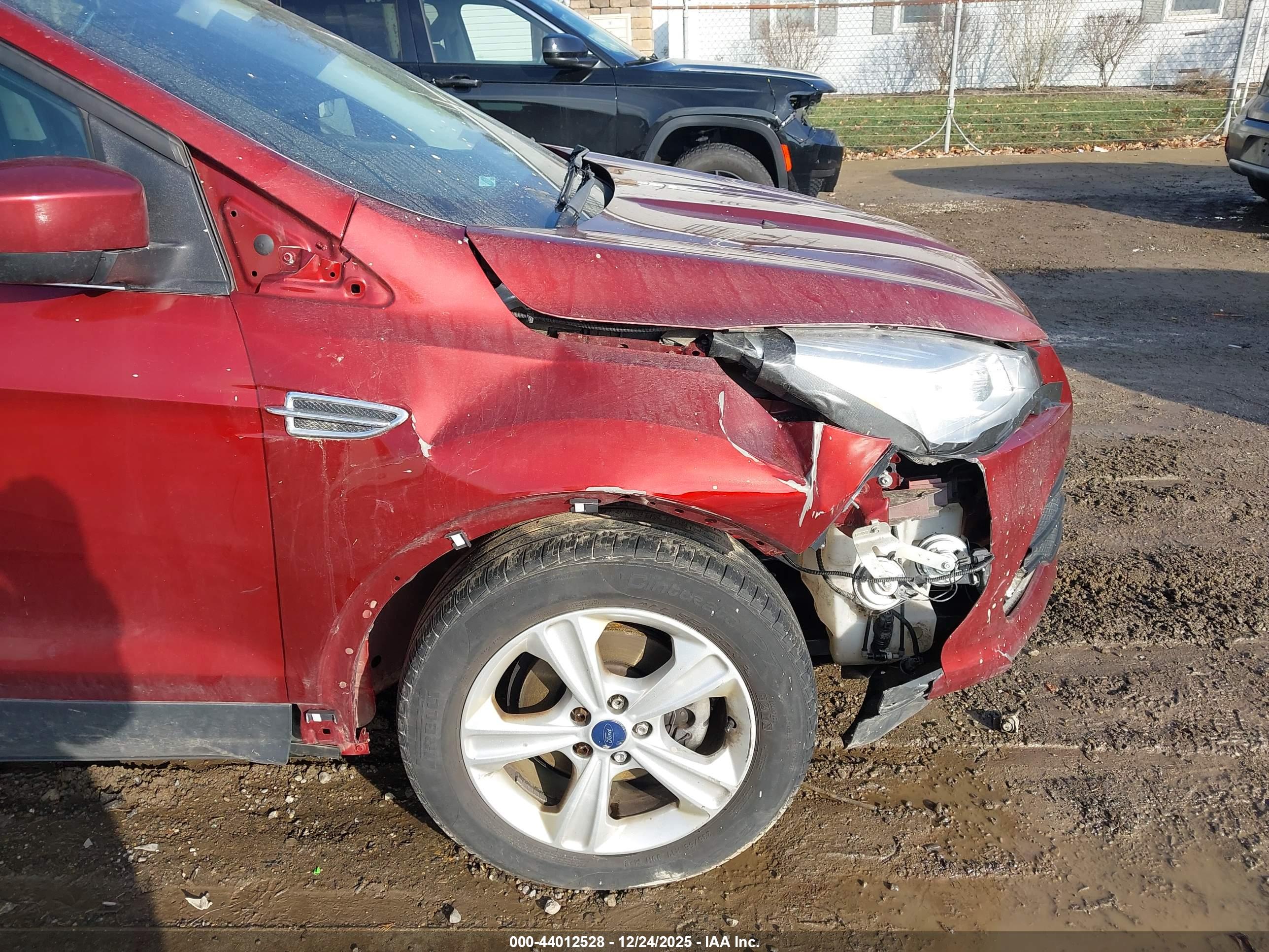 FORD ESCAPE image 6