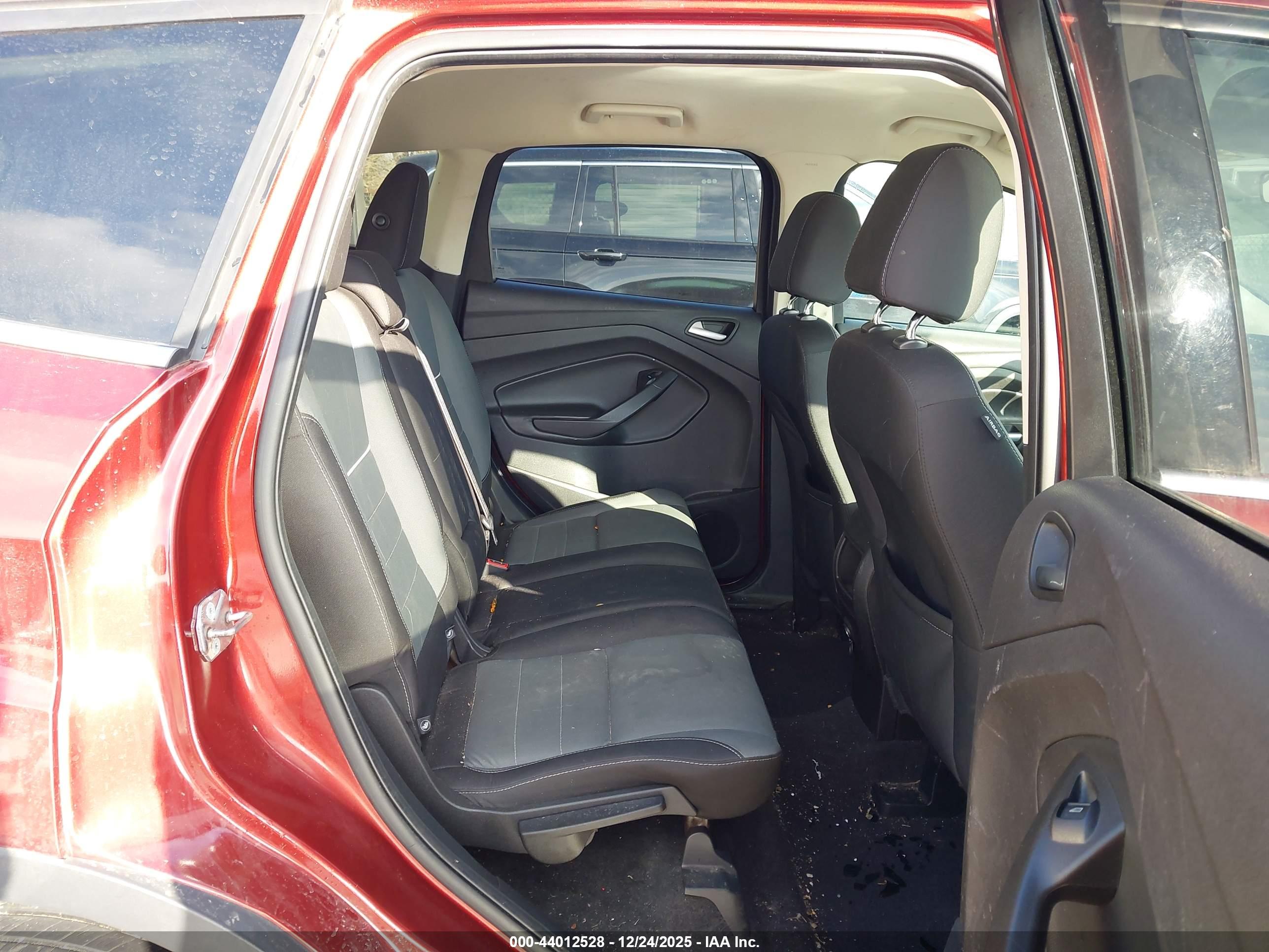 FORD ESCAPE image 8