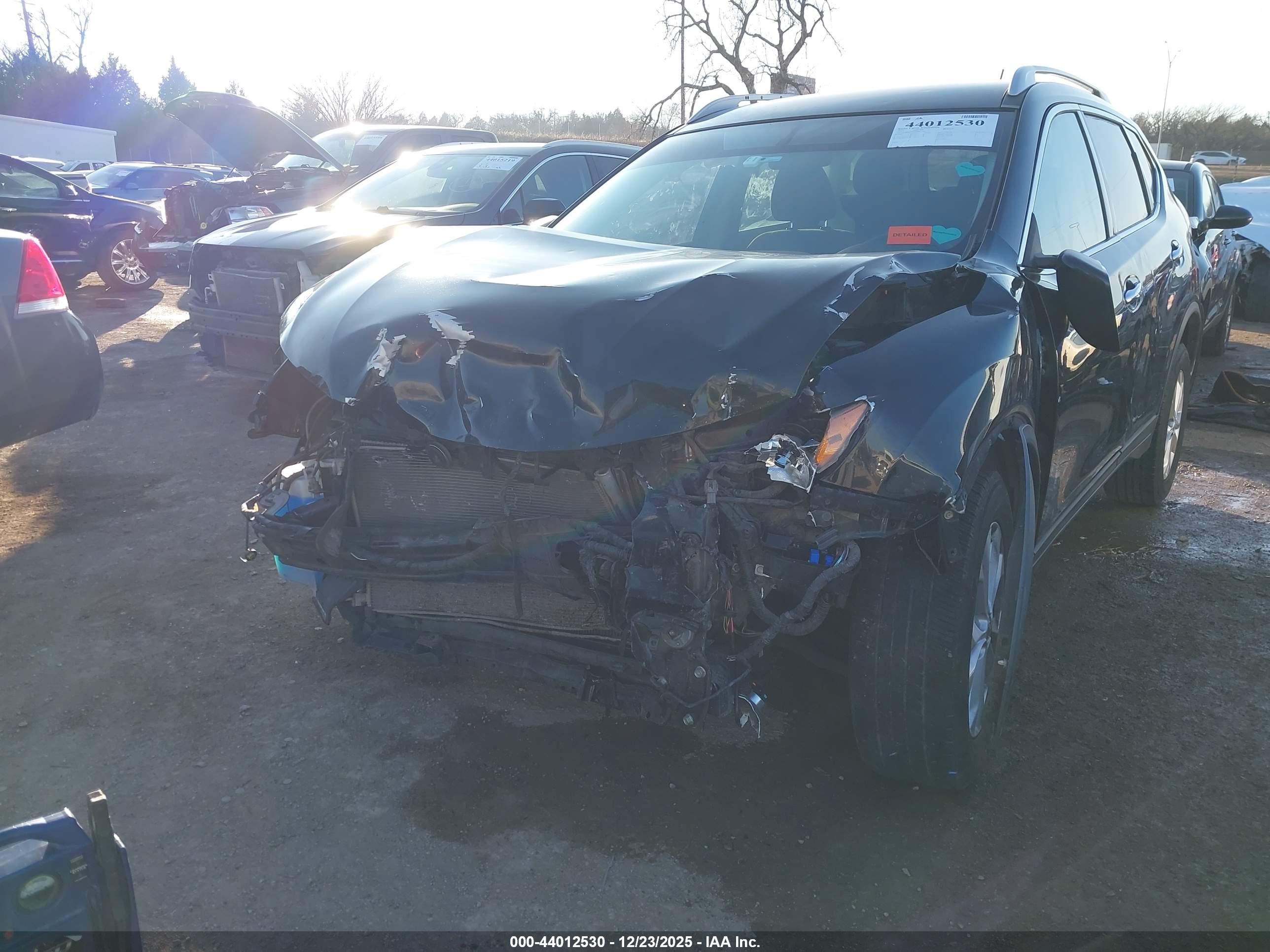 NISSAN ROGUE image 2