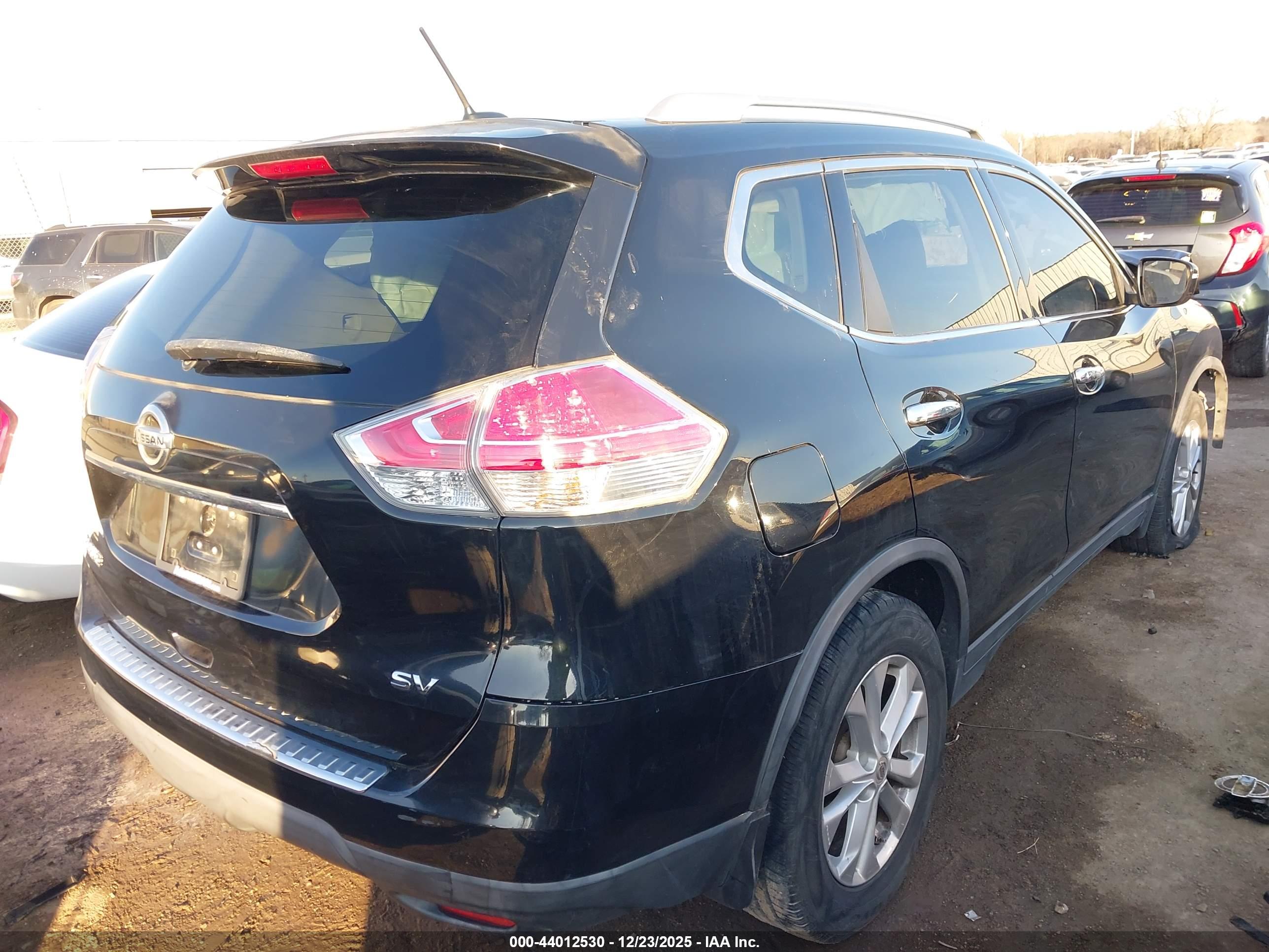 NISSAN ROGUE image 4