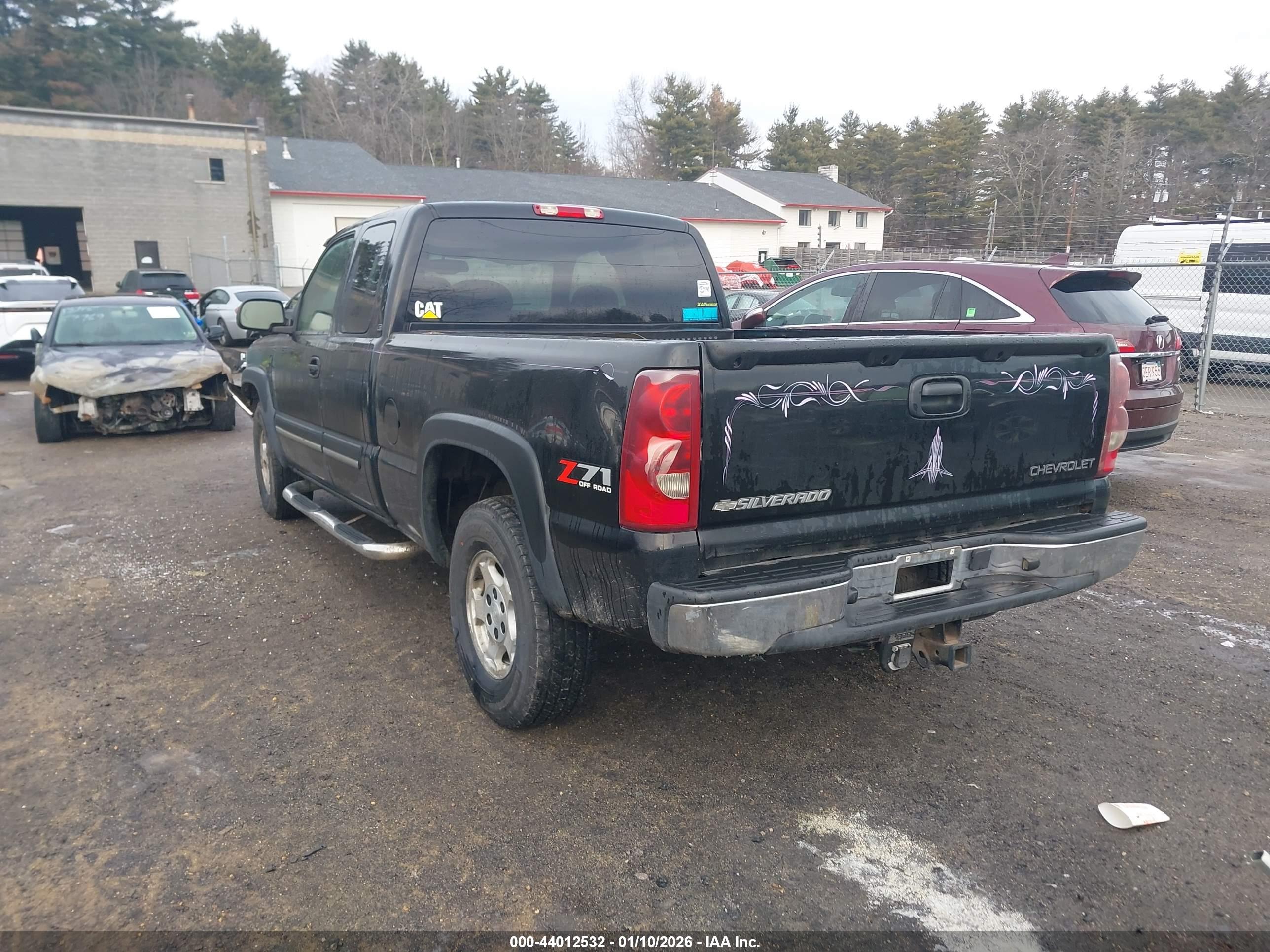 CHEVROLET SILVERADO image 3