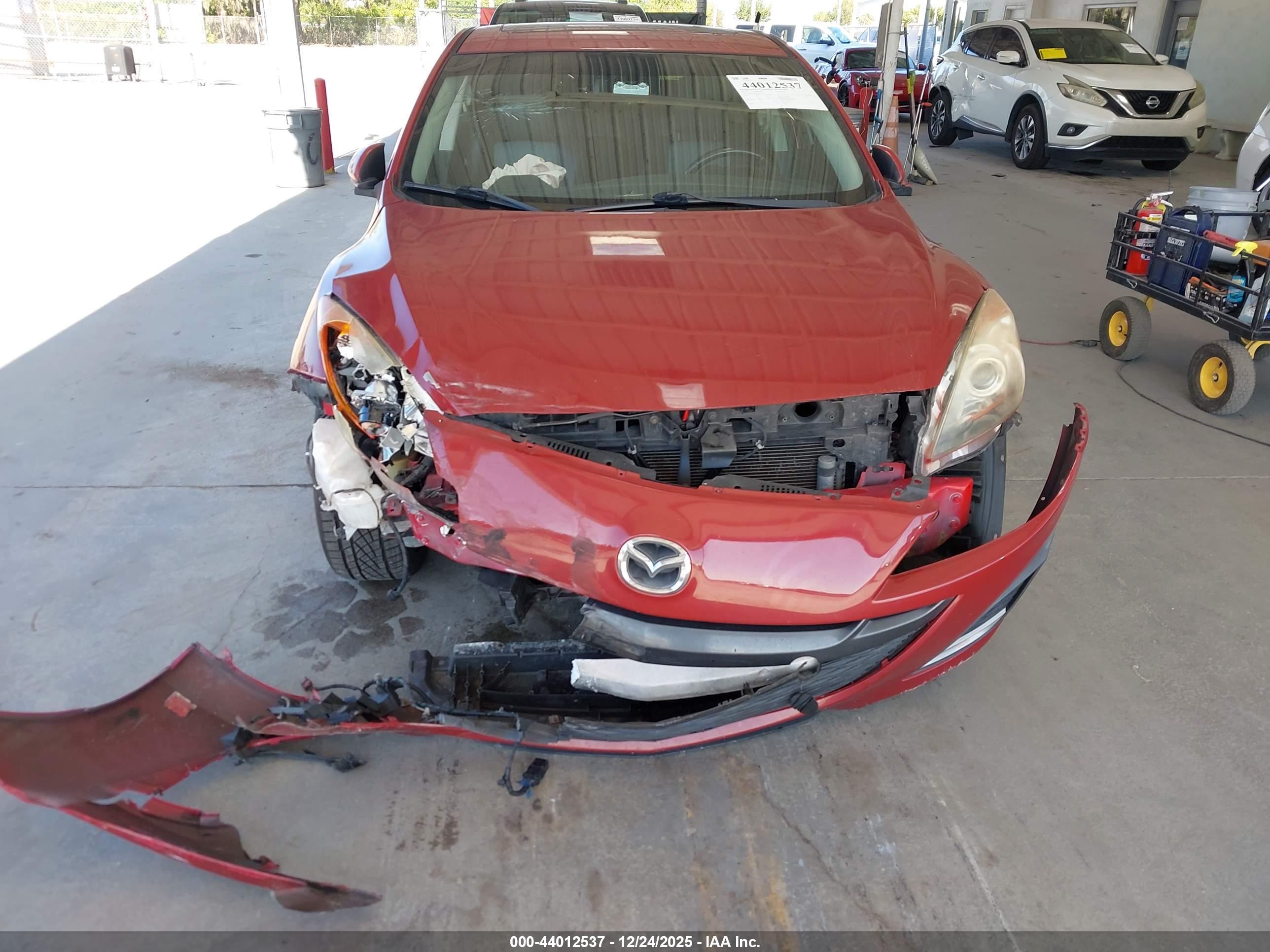 MAZDA MAZDA3 image 6