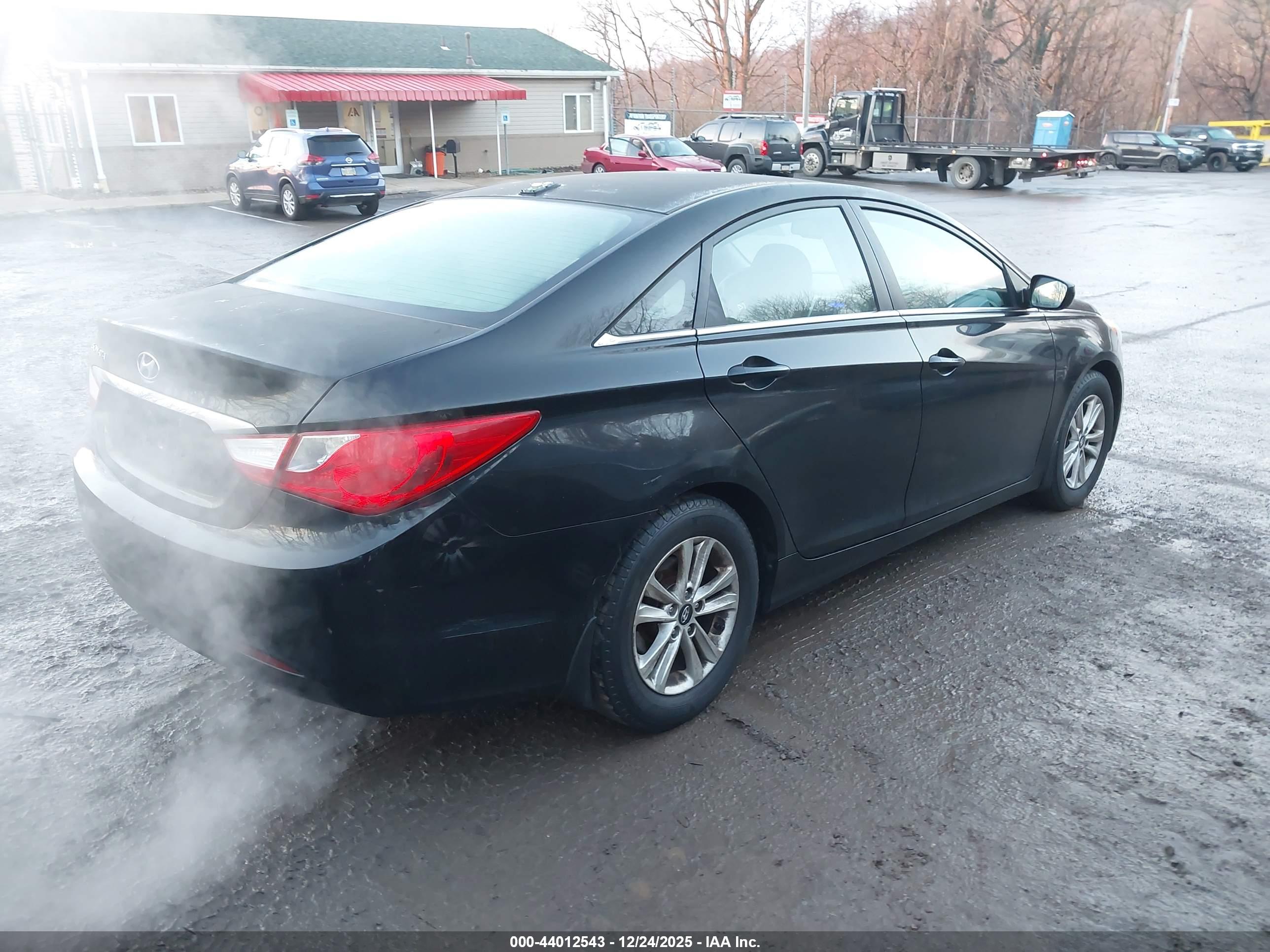 HYUNDAI SONATA image 4