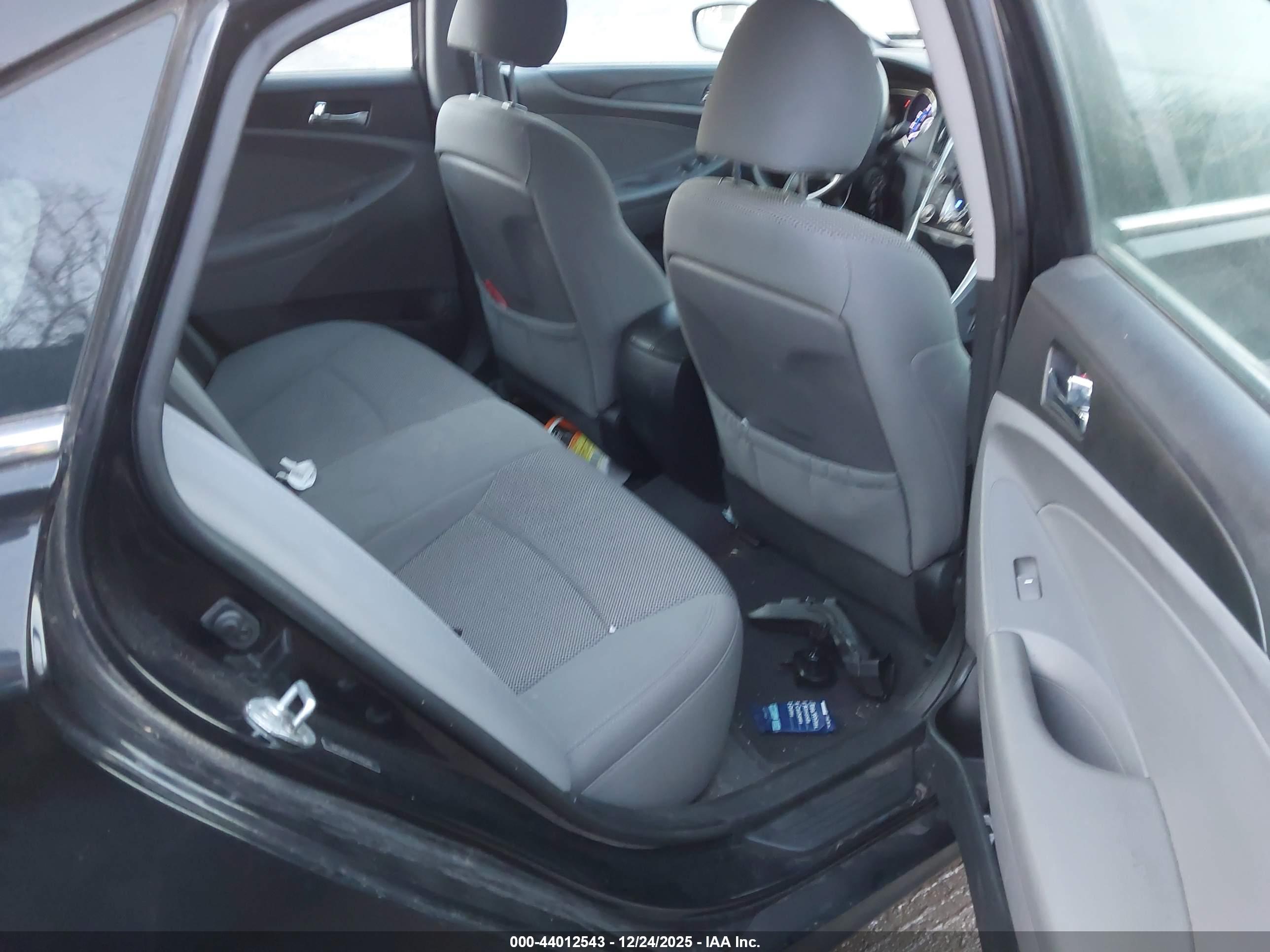 HYUNDAI SONATA image 8