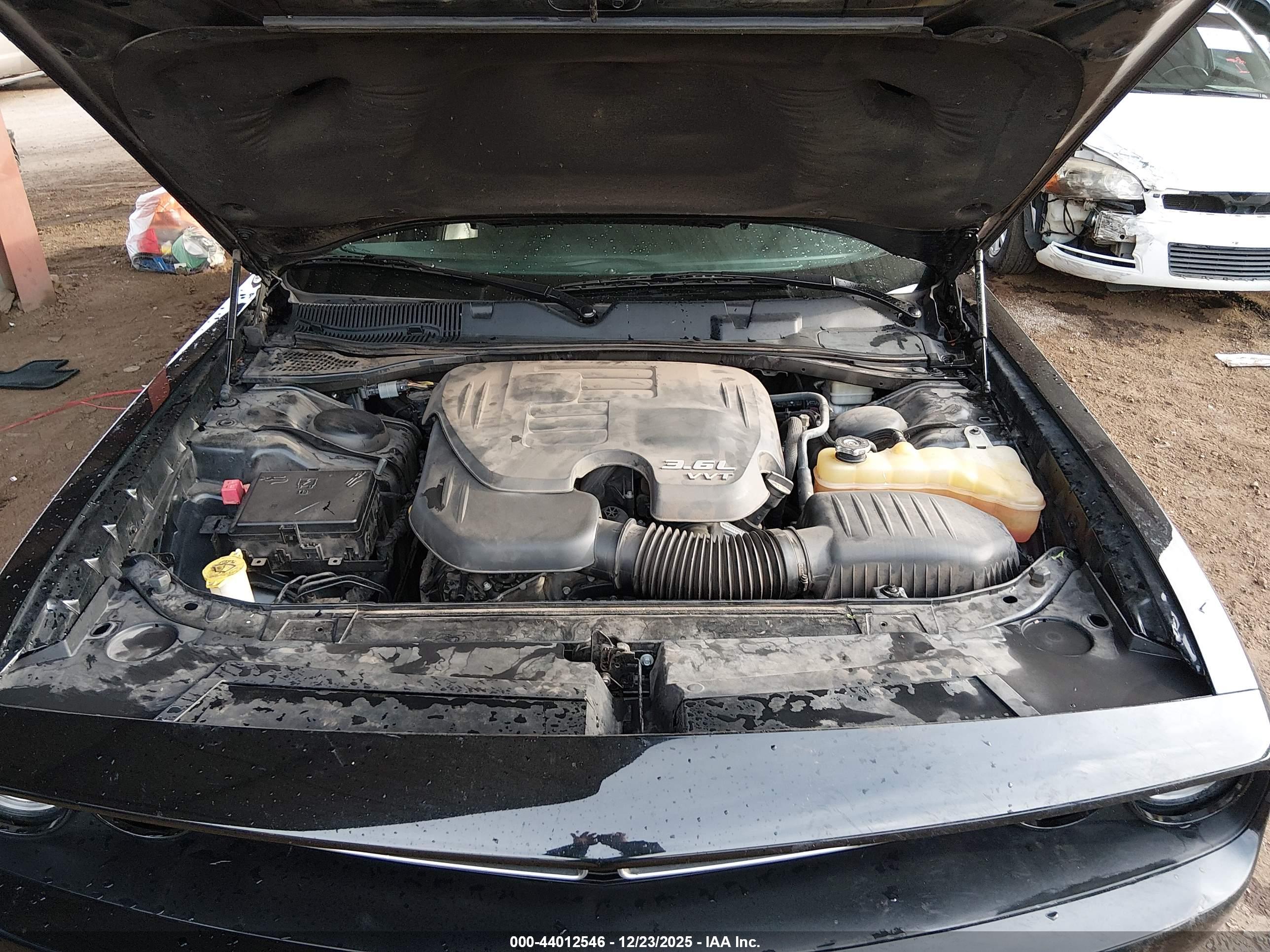 DODGE CHALLENGER image 10