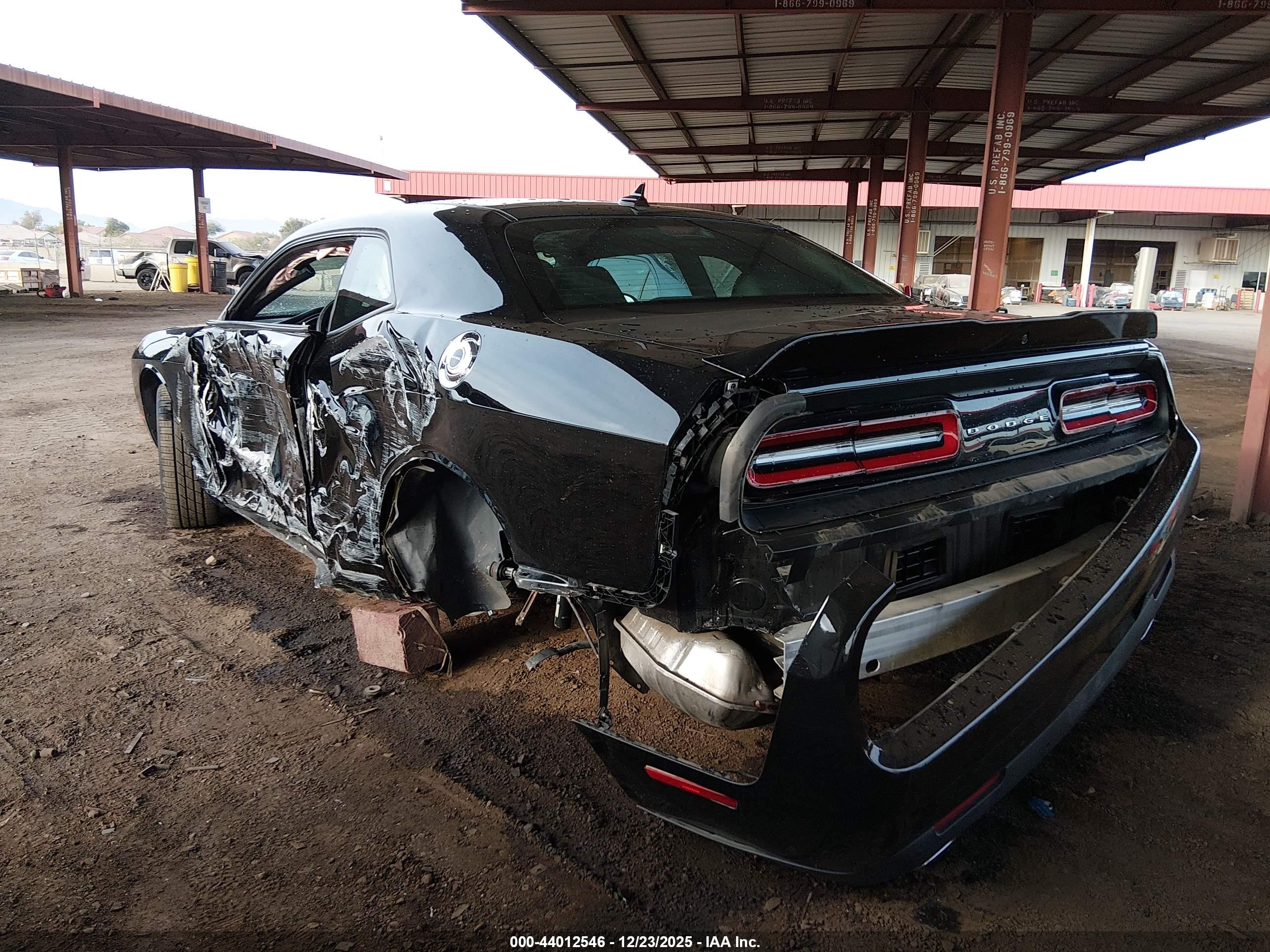 DODGE CHALLENGER image 3