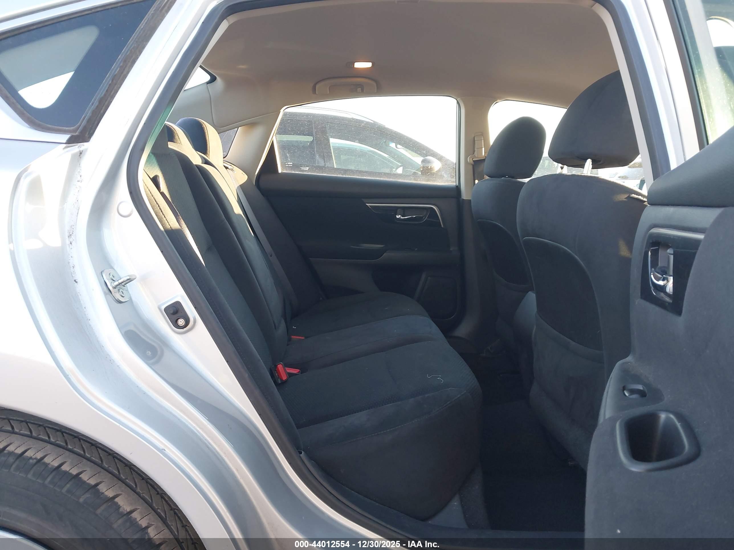 NISSAN ALTIMA image 8