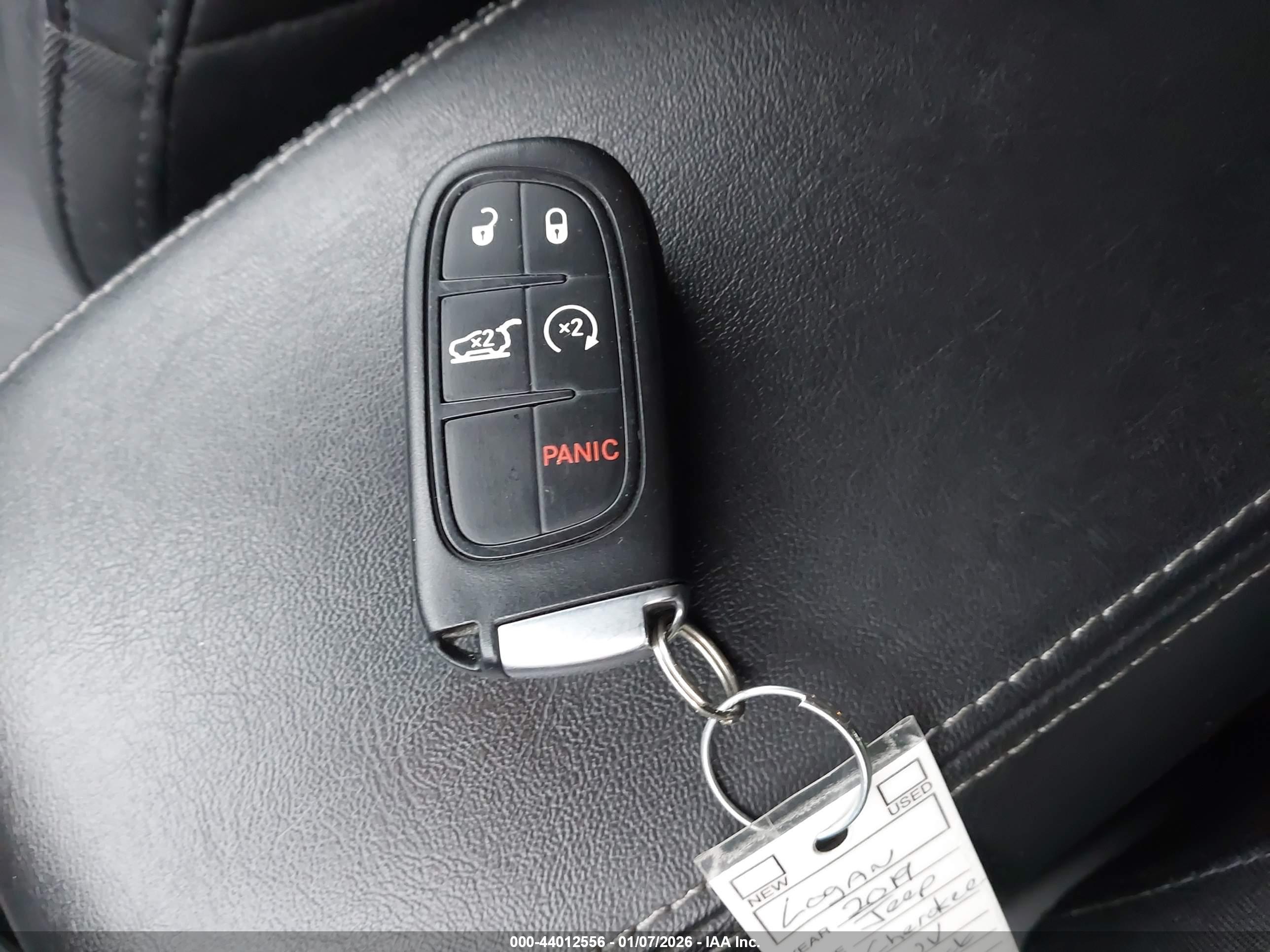 JEEP CHEROKEE image 11