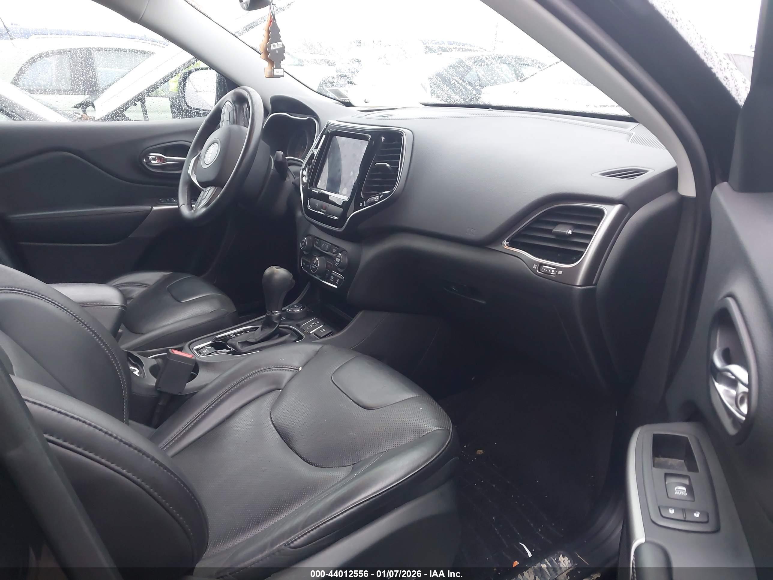 JEEP CHEROKEE image 5