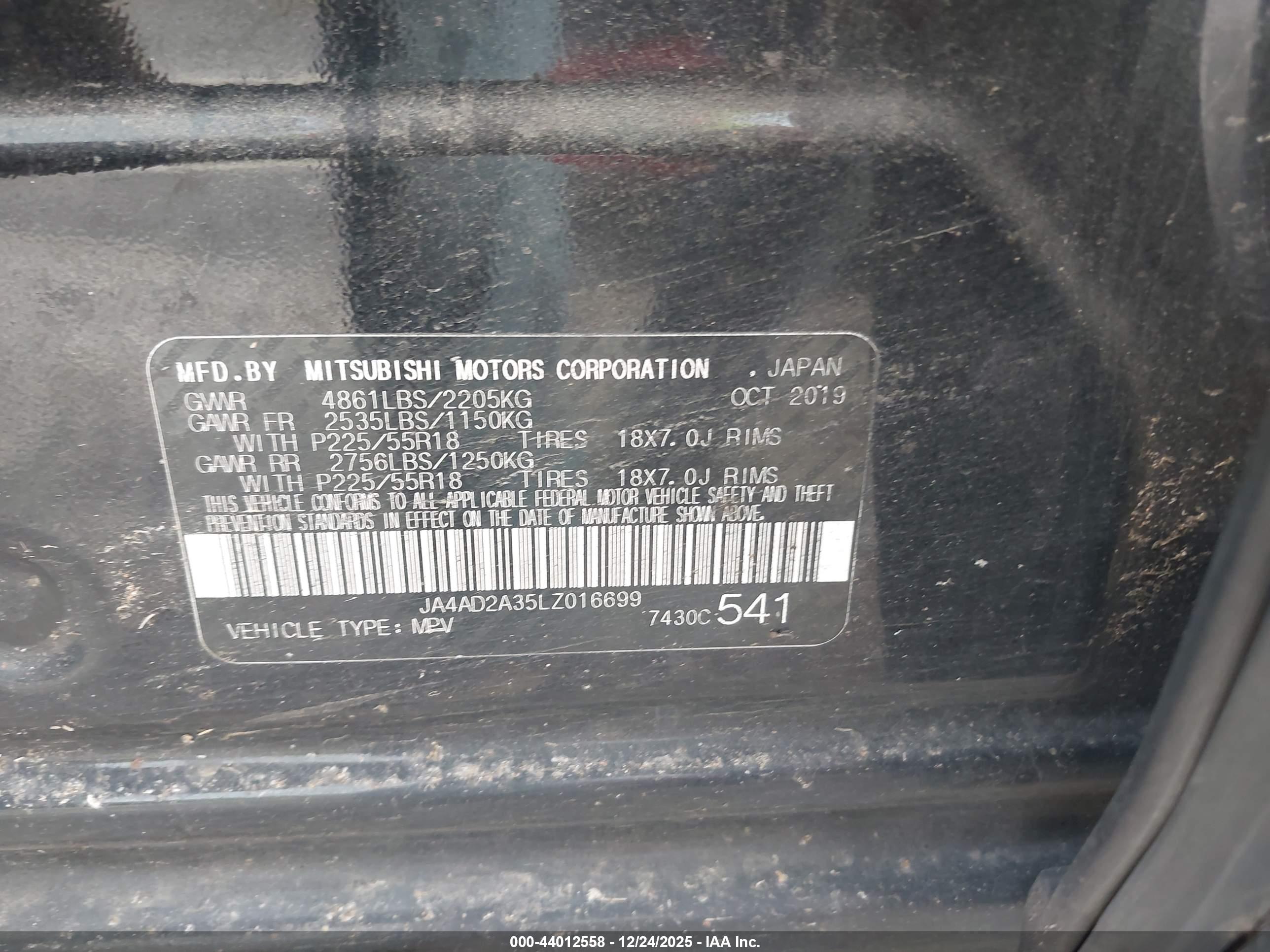 MITSUBISHI OUTLANDER image 9