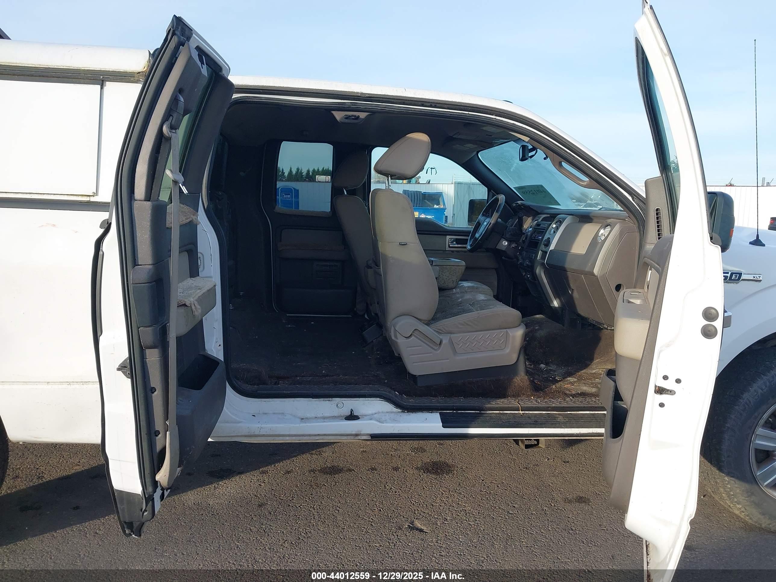 FORD F-150 image 8