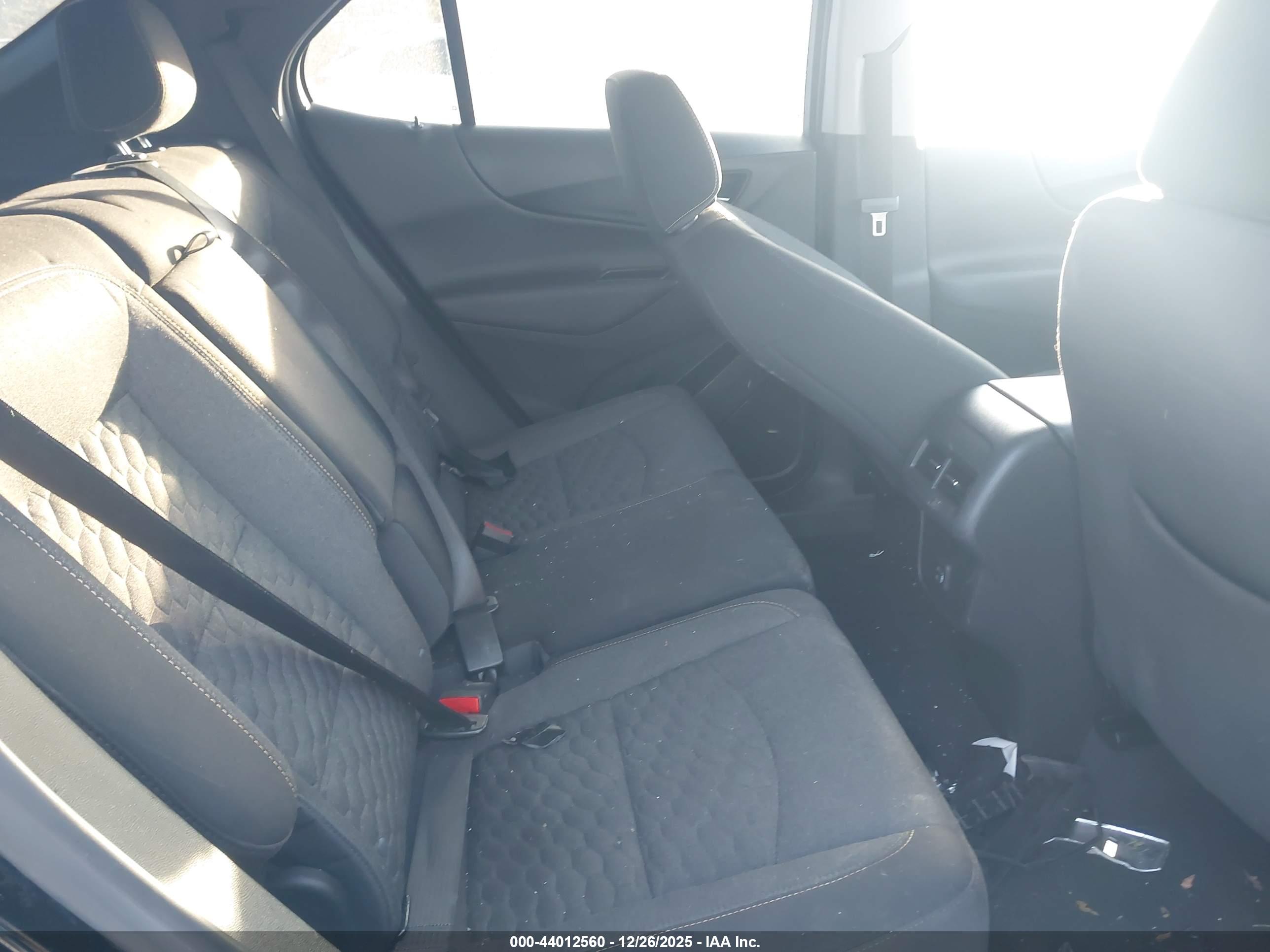 CHEVROLET EQUINOX image 8
