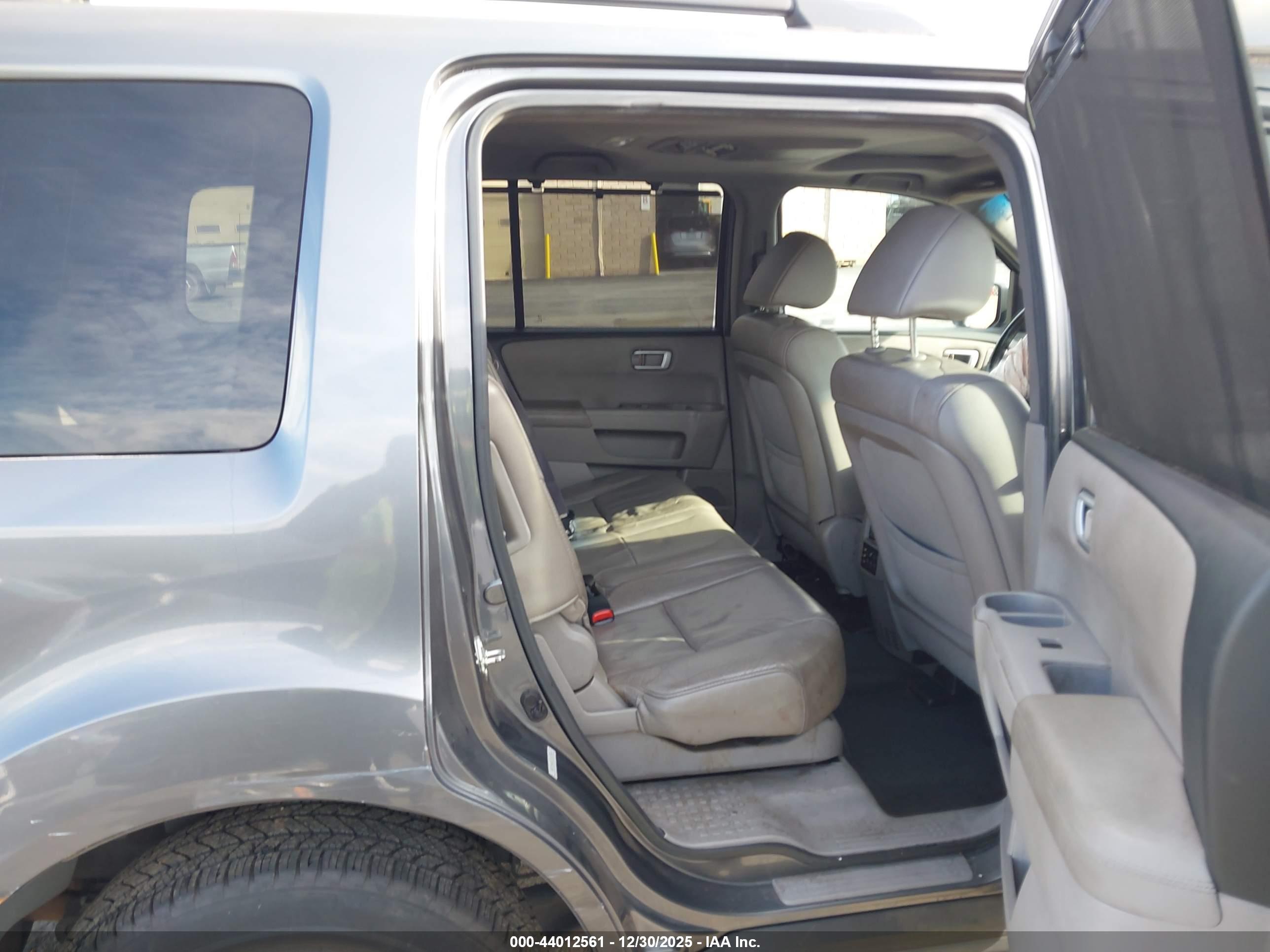 HONDA PILOT image 8
