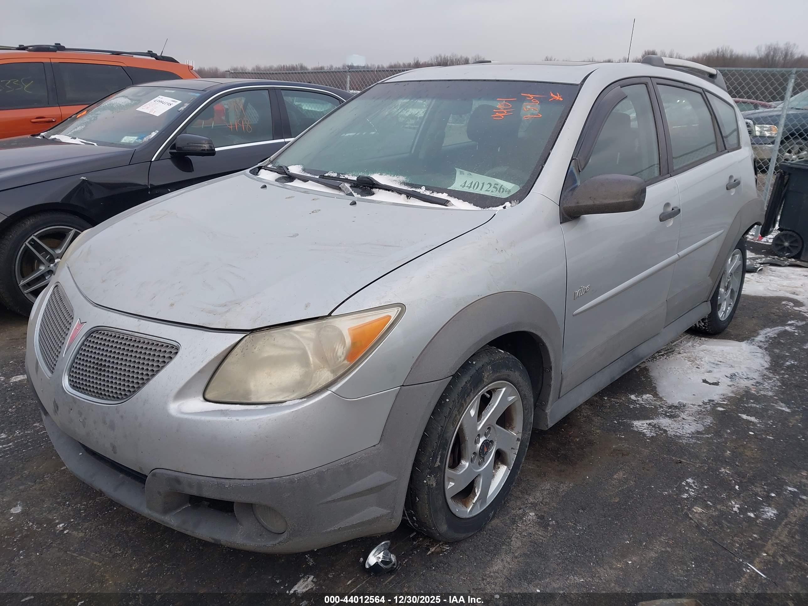 PONTIAC VIBE image 2