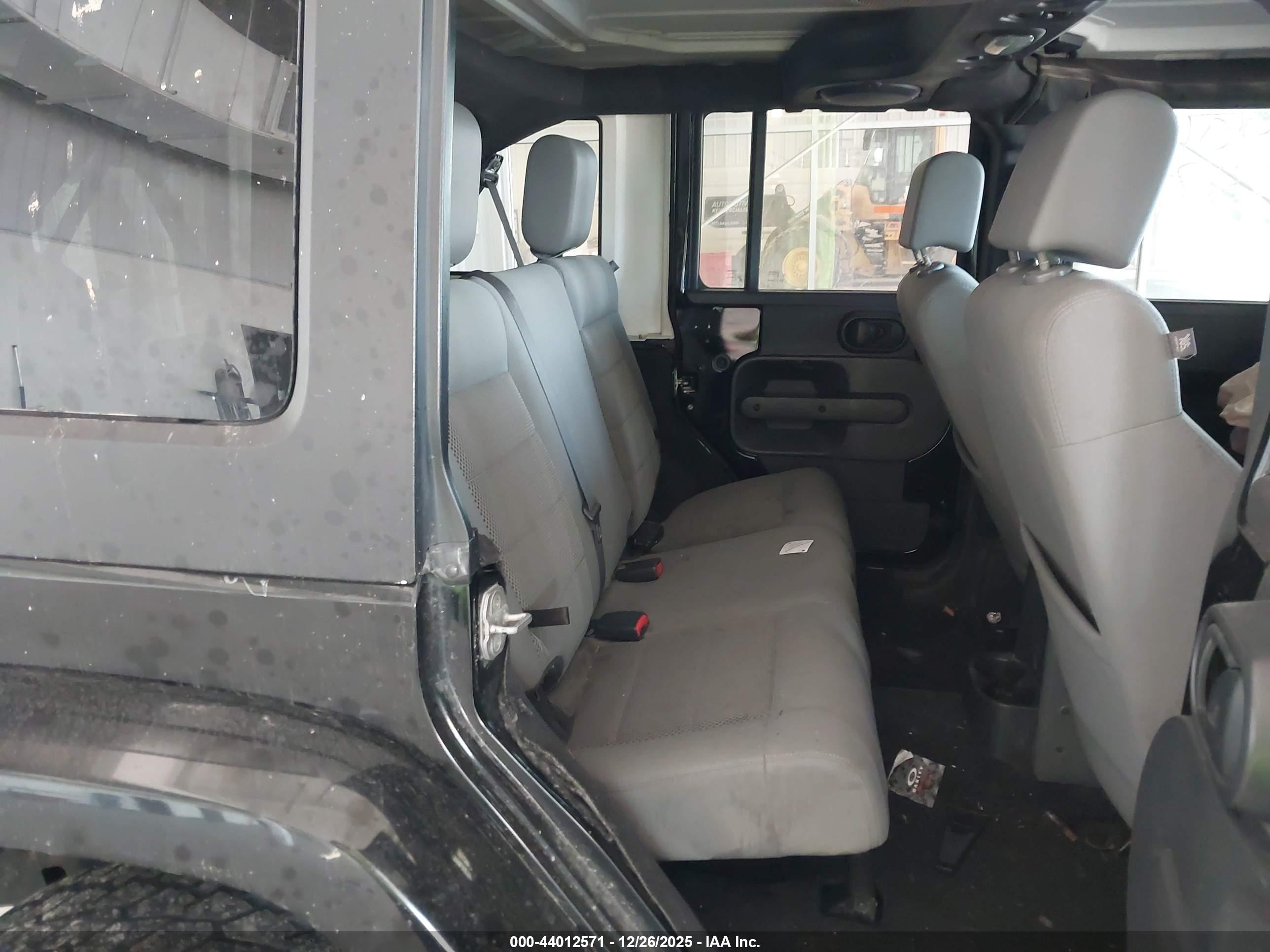 JEEP WRANGLER image 8