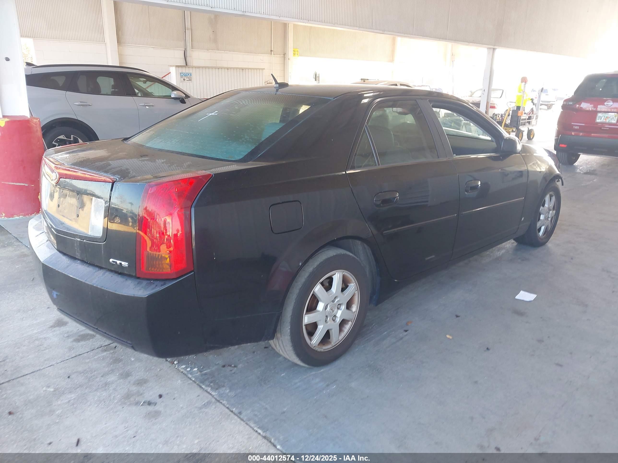 CADILLAC CTS image 4