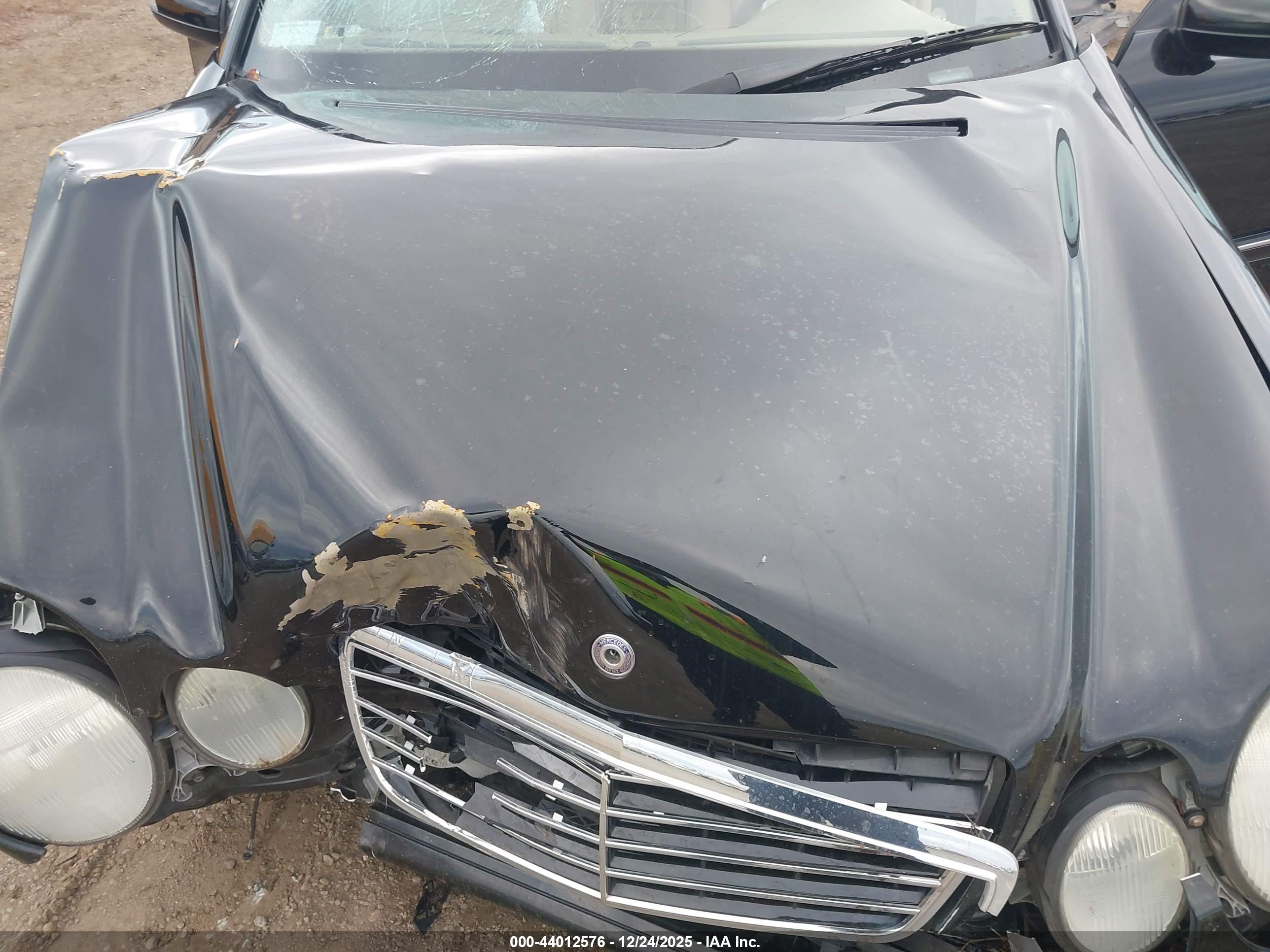 MERCEDES-BENZ E image 10