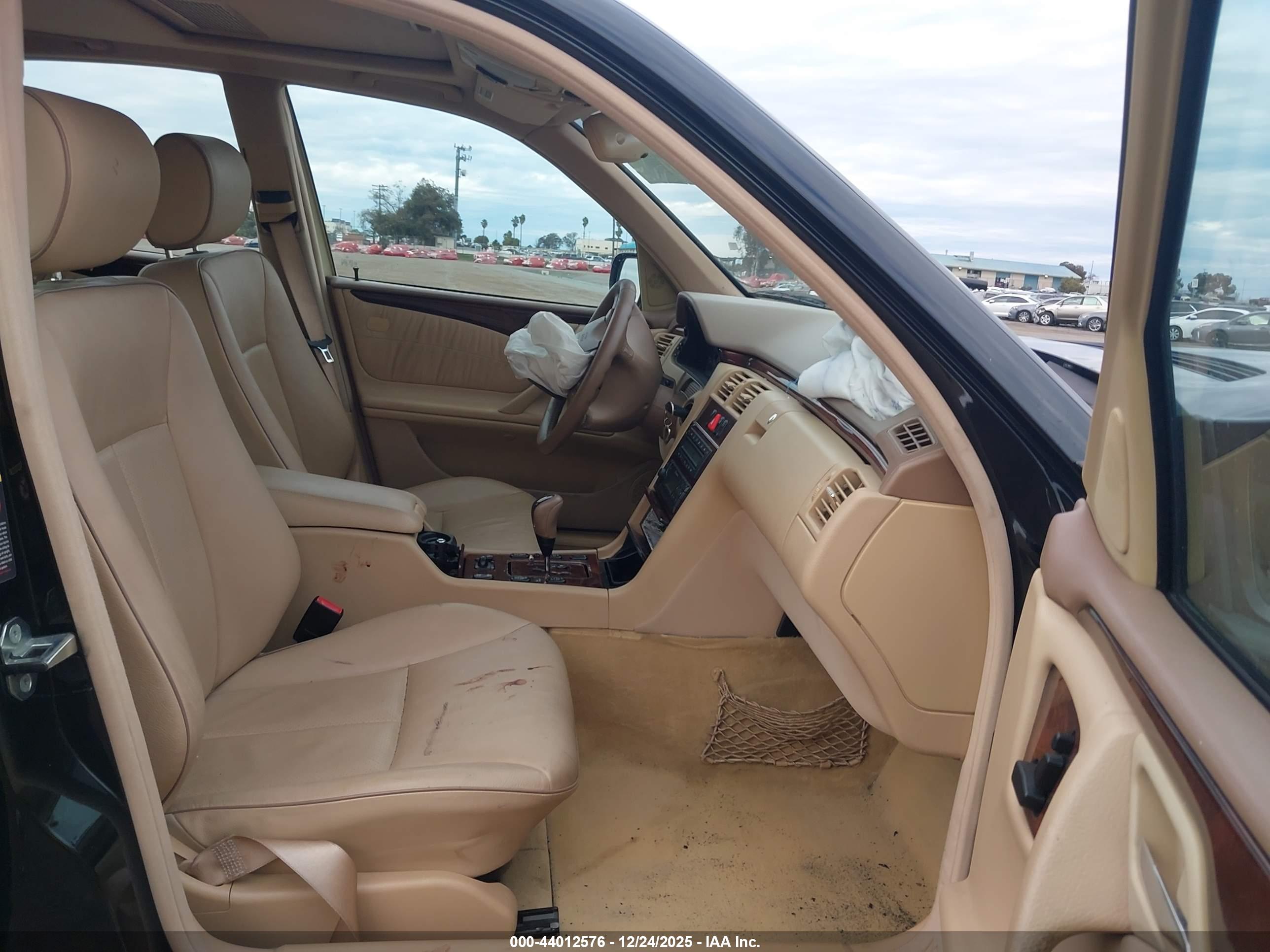 MERCEDES-BENZ E image 5