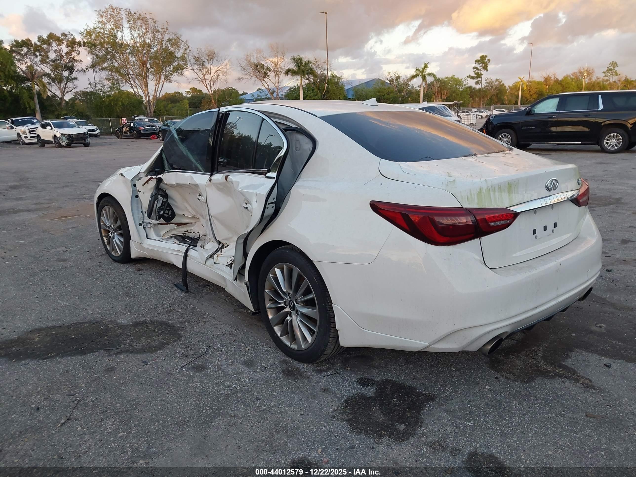 INFINITI Q50 image 3