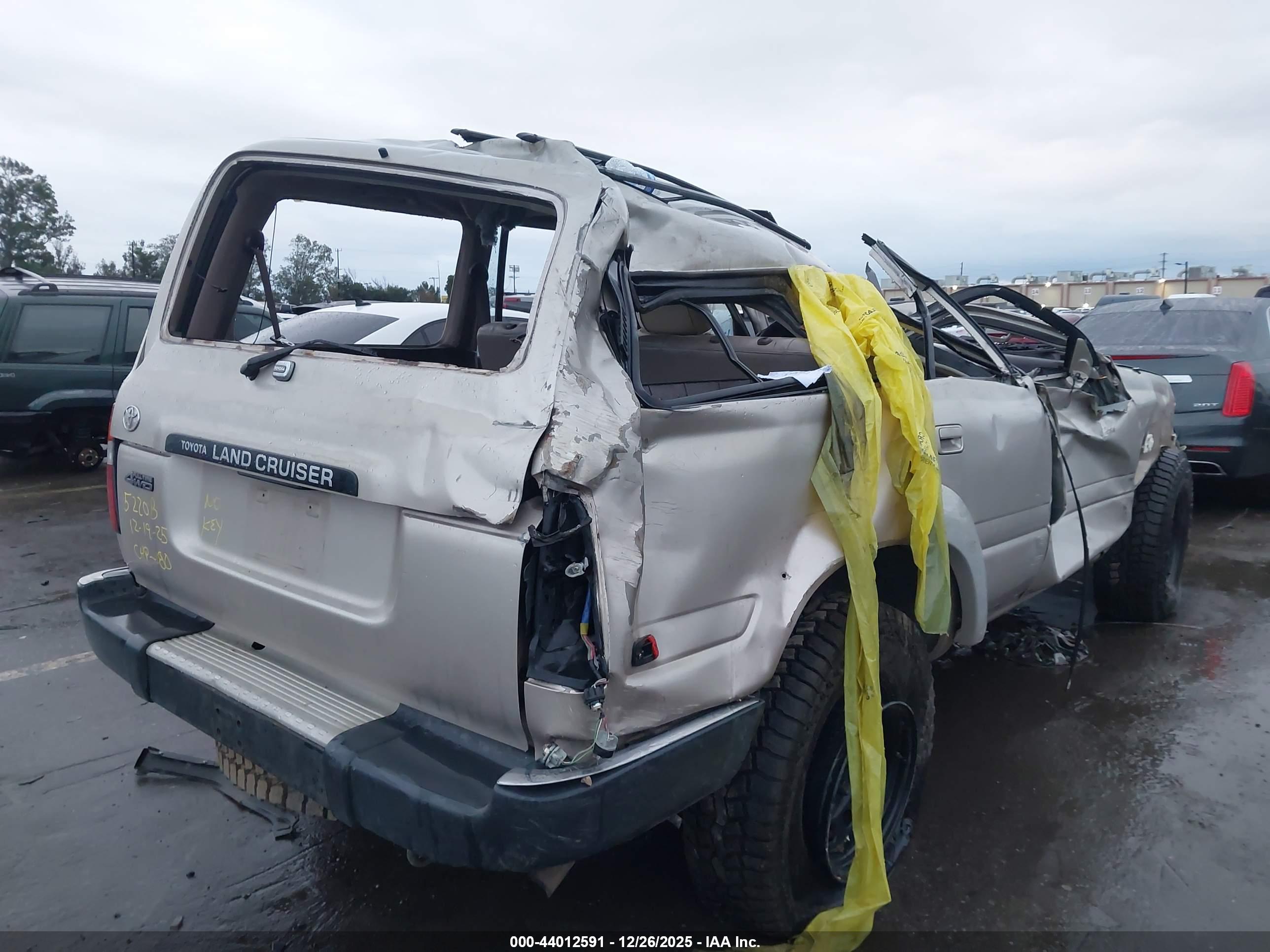 TOYOTA LAND image 4