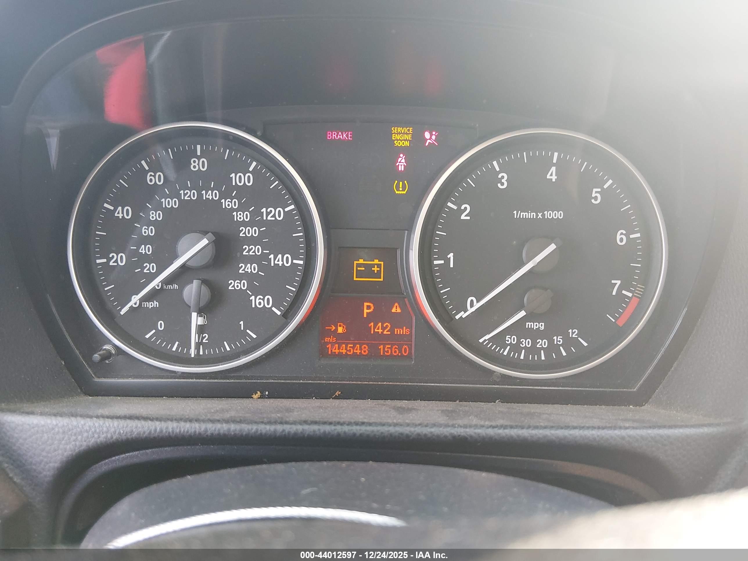 BMW 328I image 7