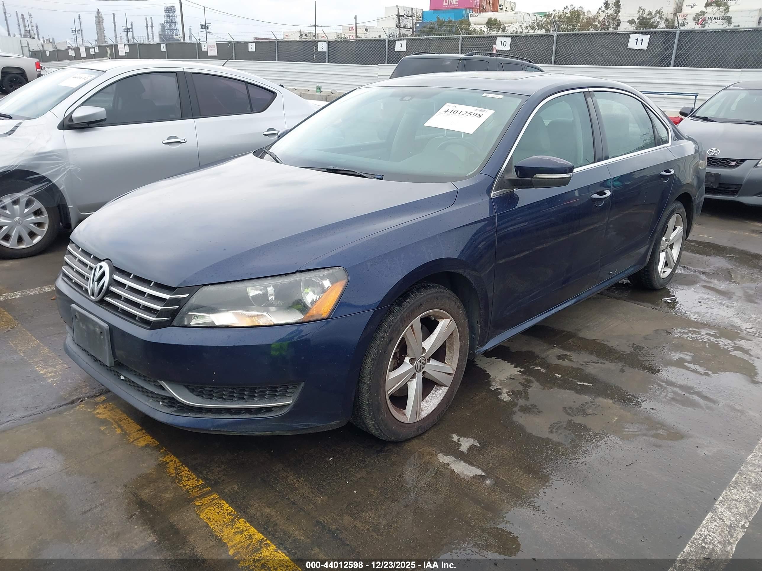 VOLKSWAGEN PASSAT image 2