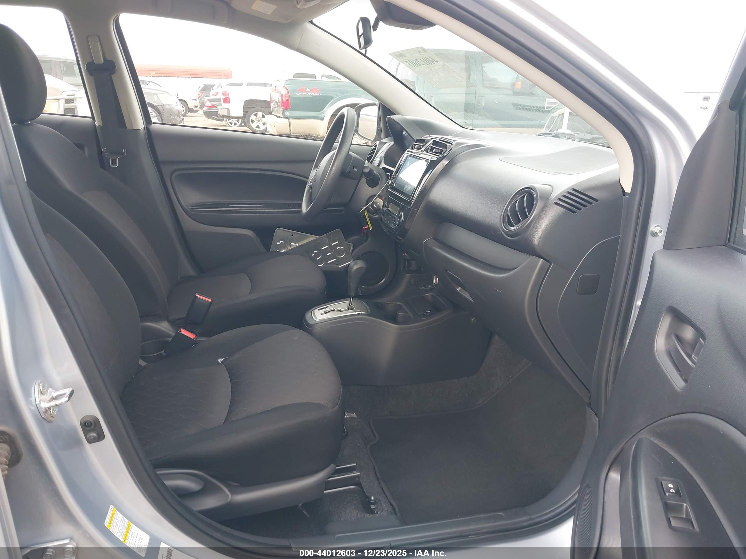 MITSUBISHI MIRAGE image 5