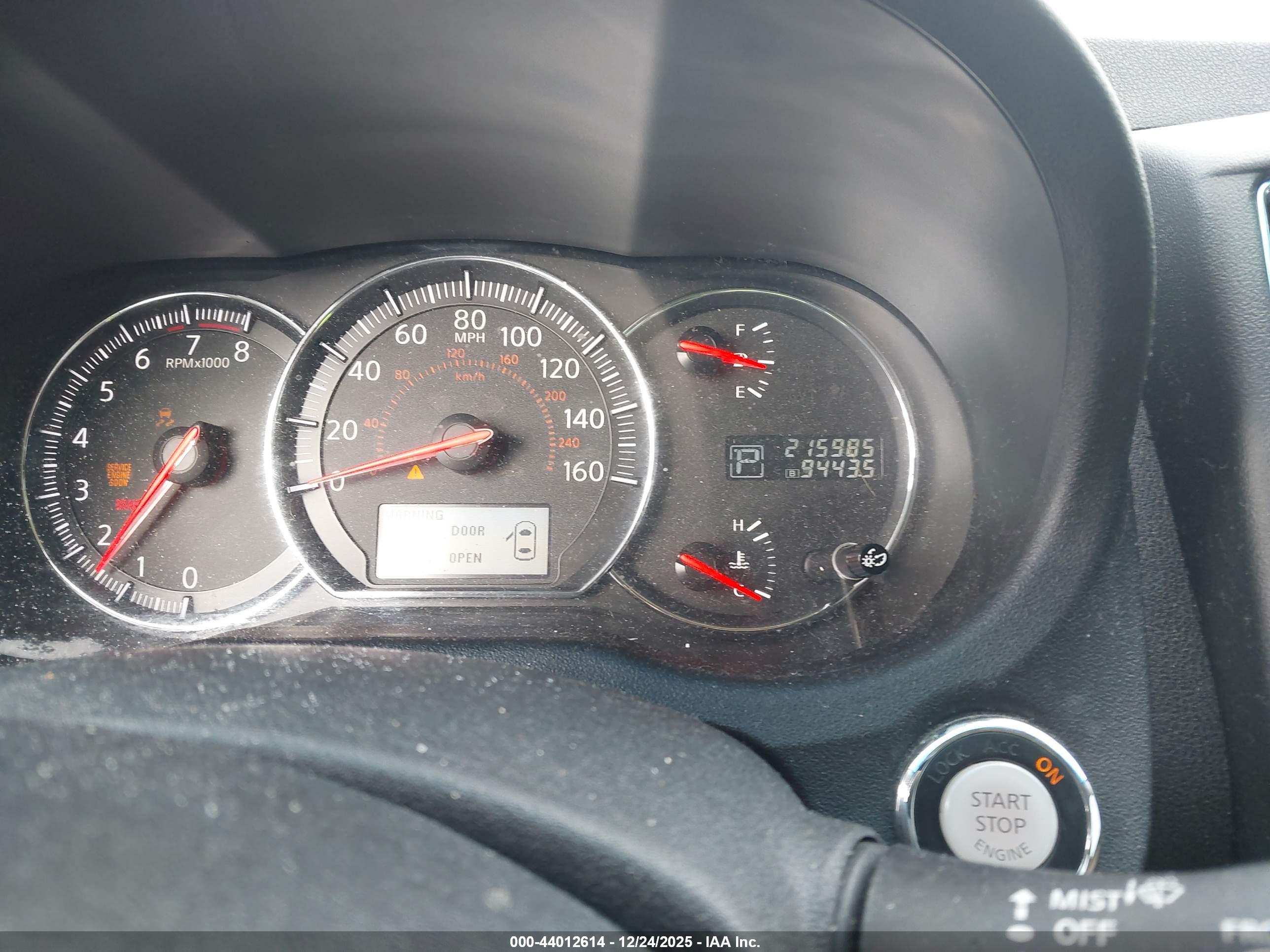 NISSAN MAXIMA image 7