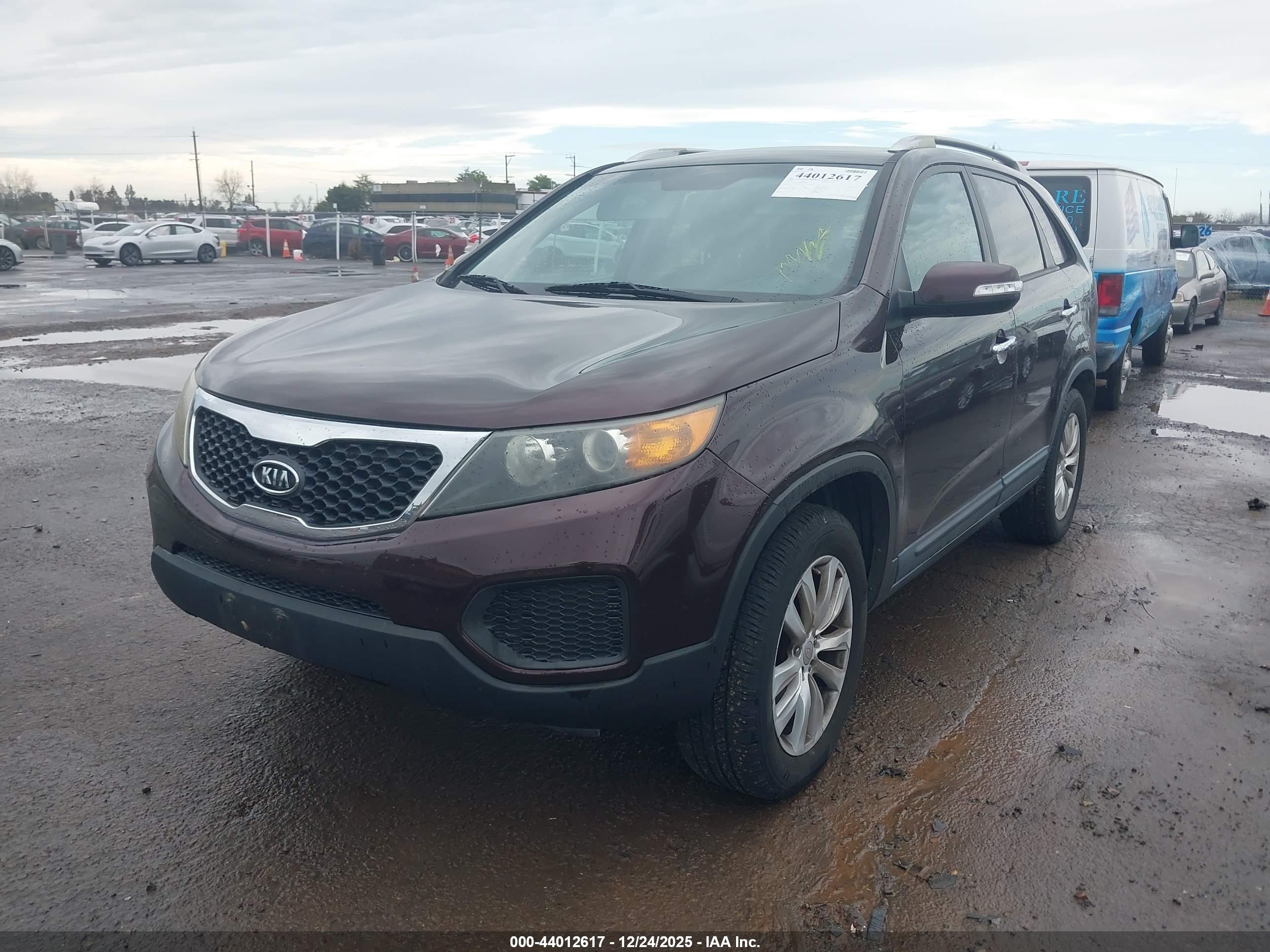 KIA SORENTO image 2