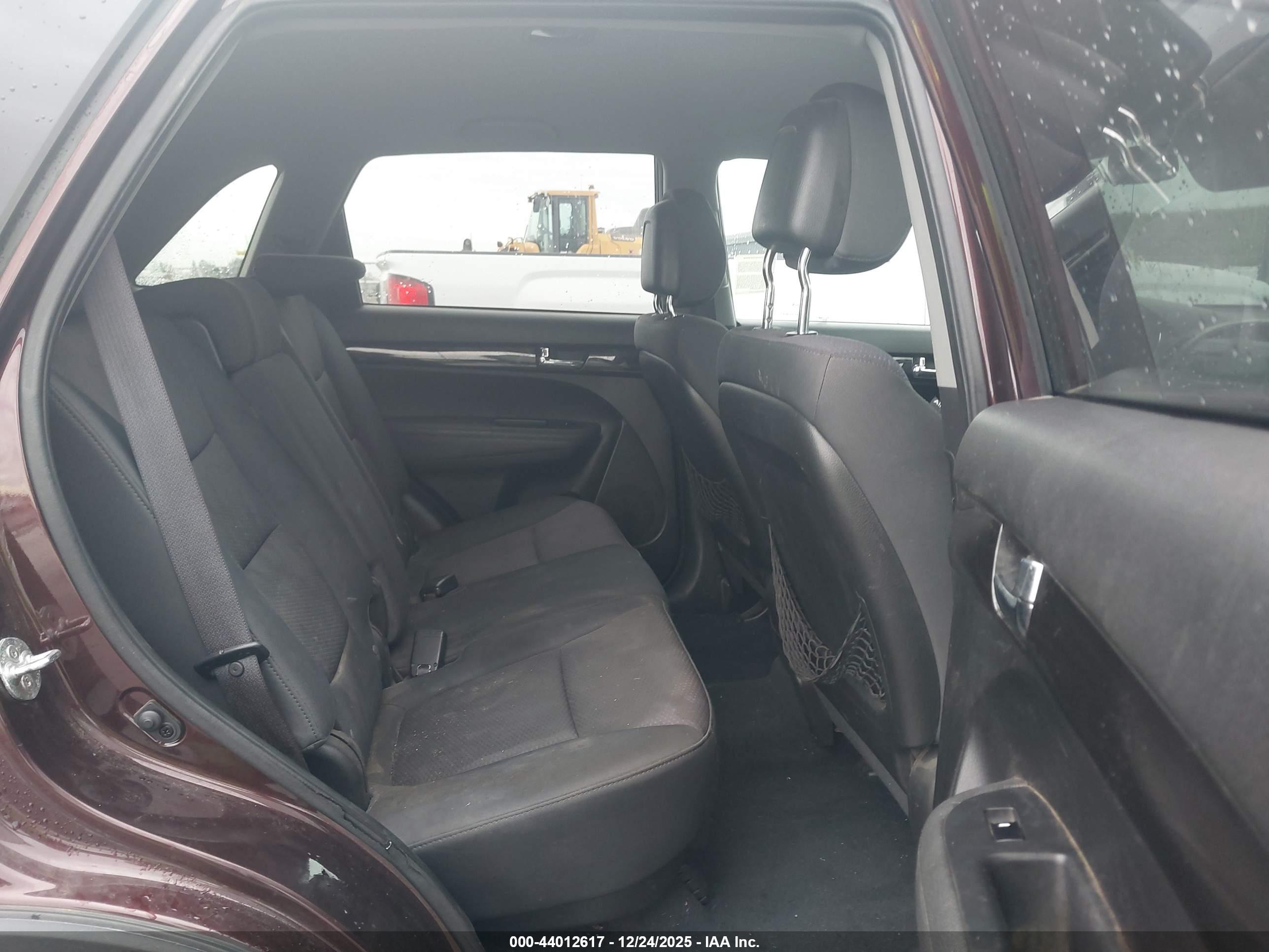KIA SORENTO image 8