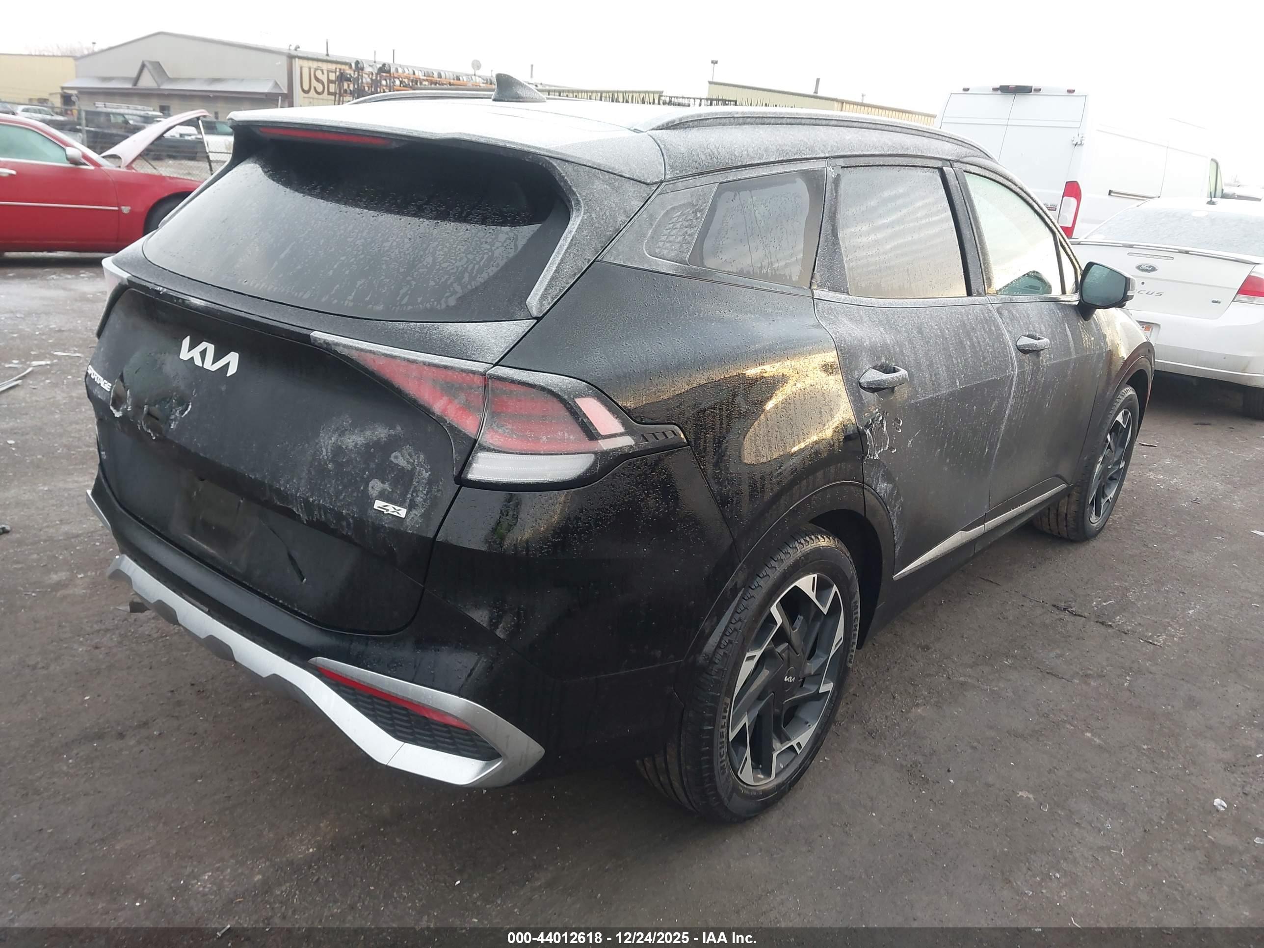 KIA SPORTAGE image 4