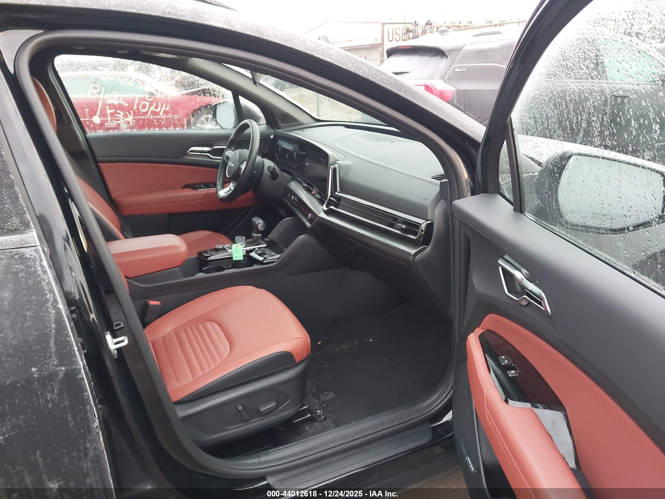 KIA SPORTAGE image 5