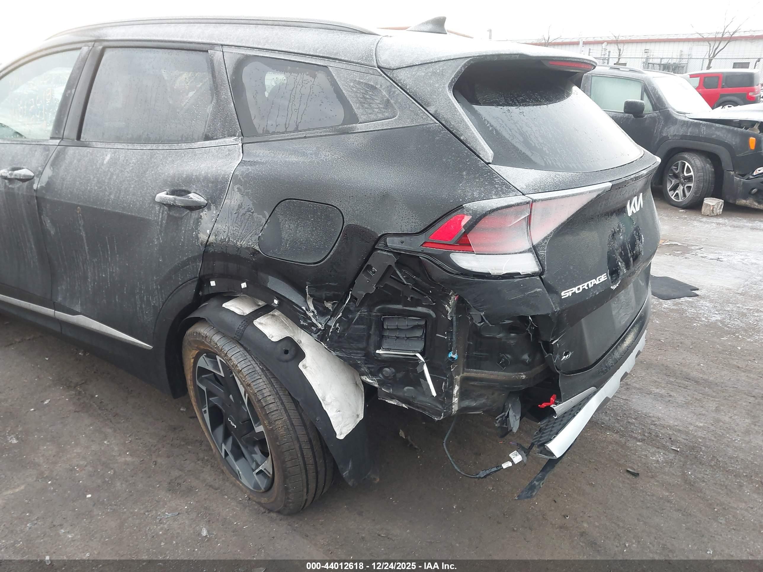 KIA SPORTAGE image 6