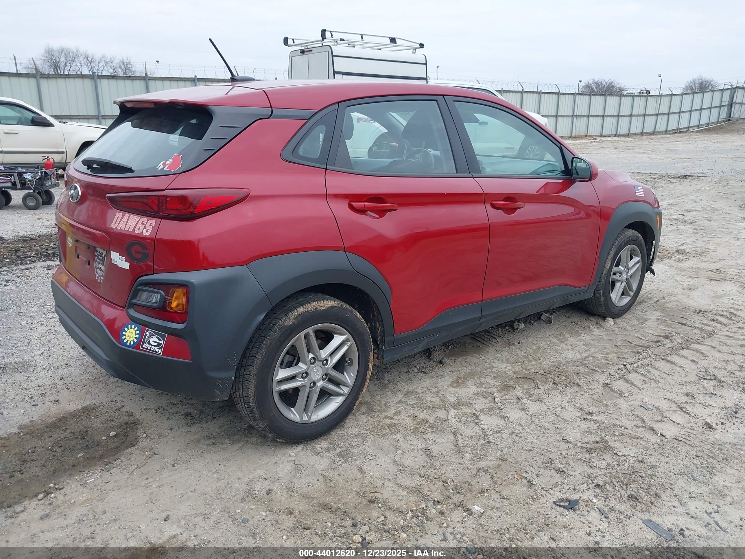 HYUNDAI KONA image 4
