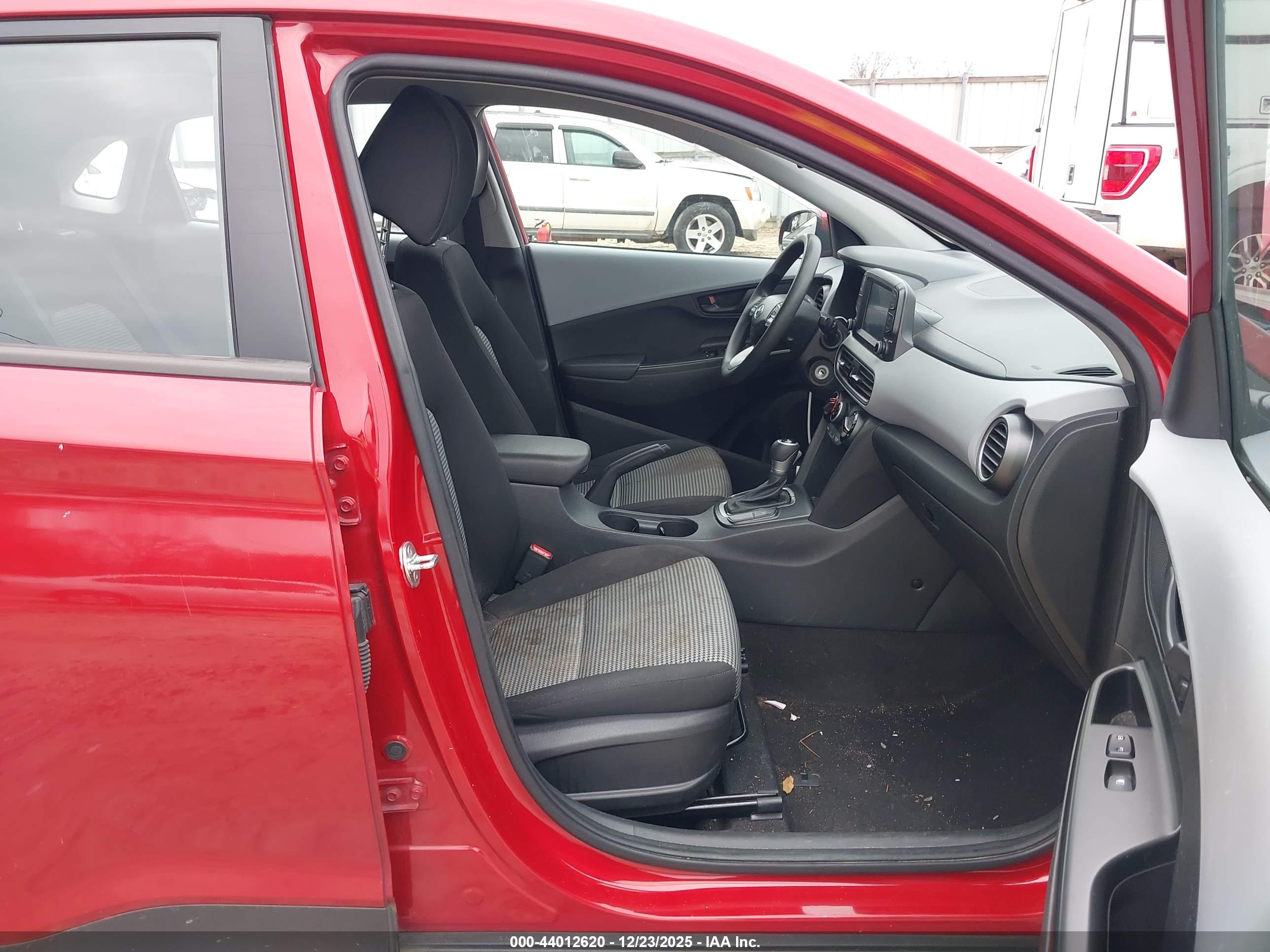 HYUNDAI KONA image 5